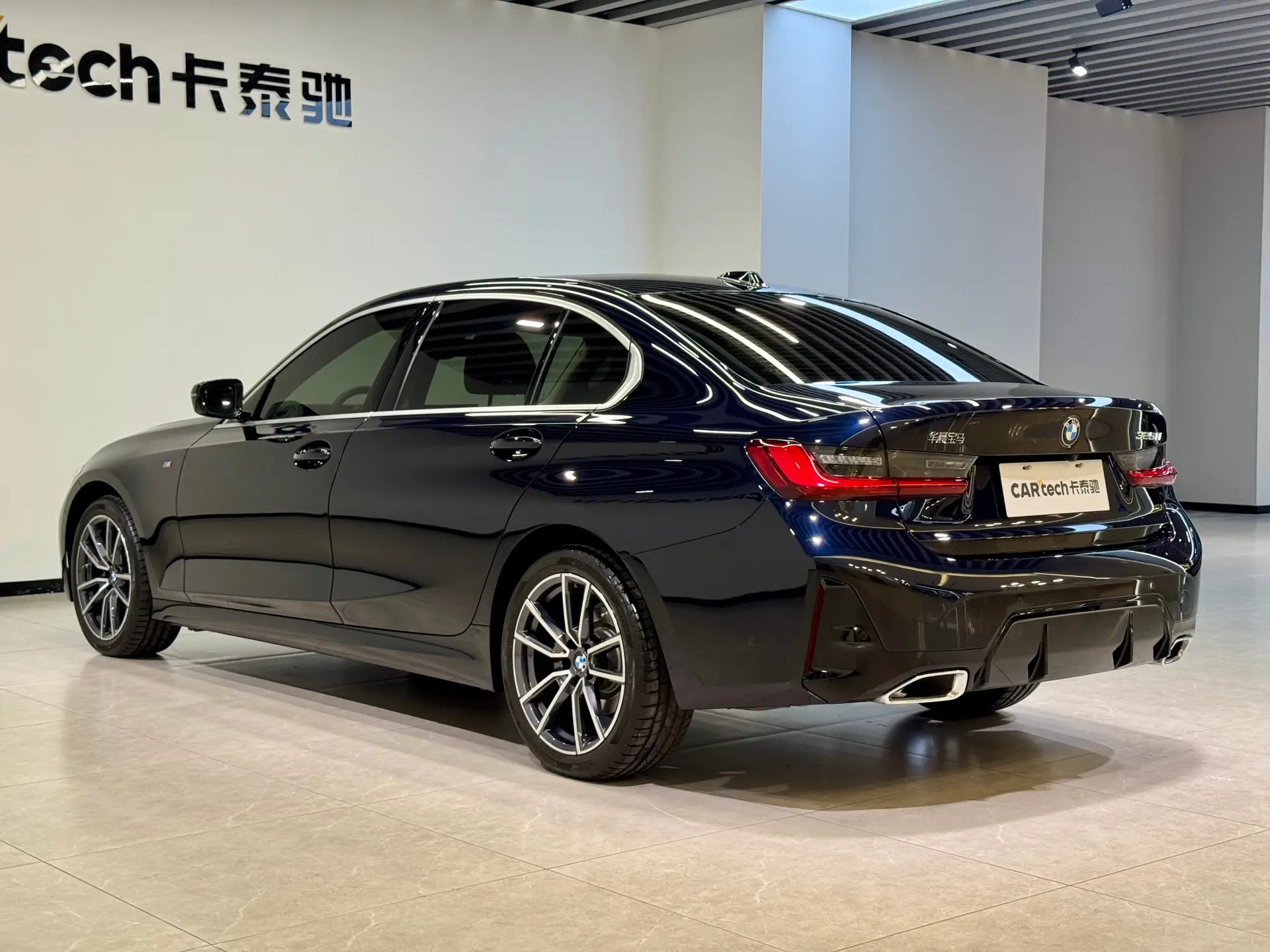 BMW 325Li, 2025 23