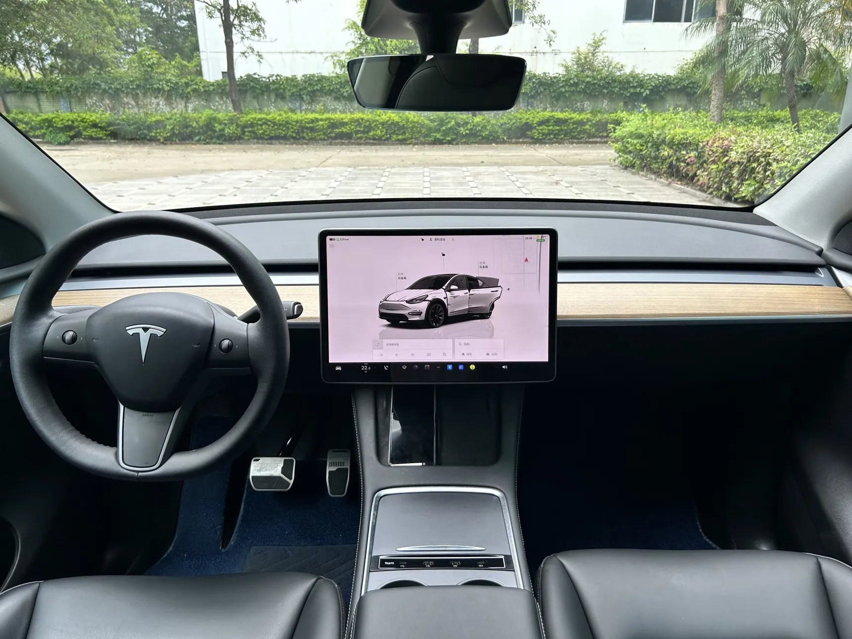 Tesla Model Y, 2022 10