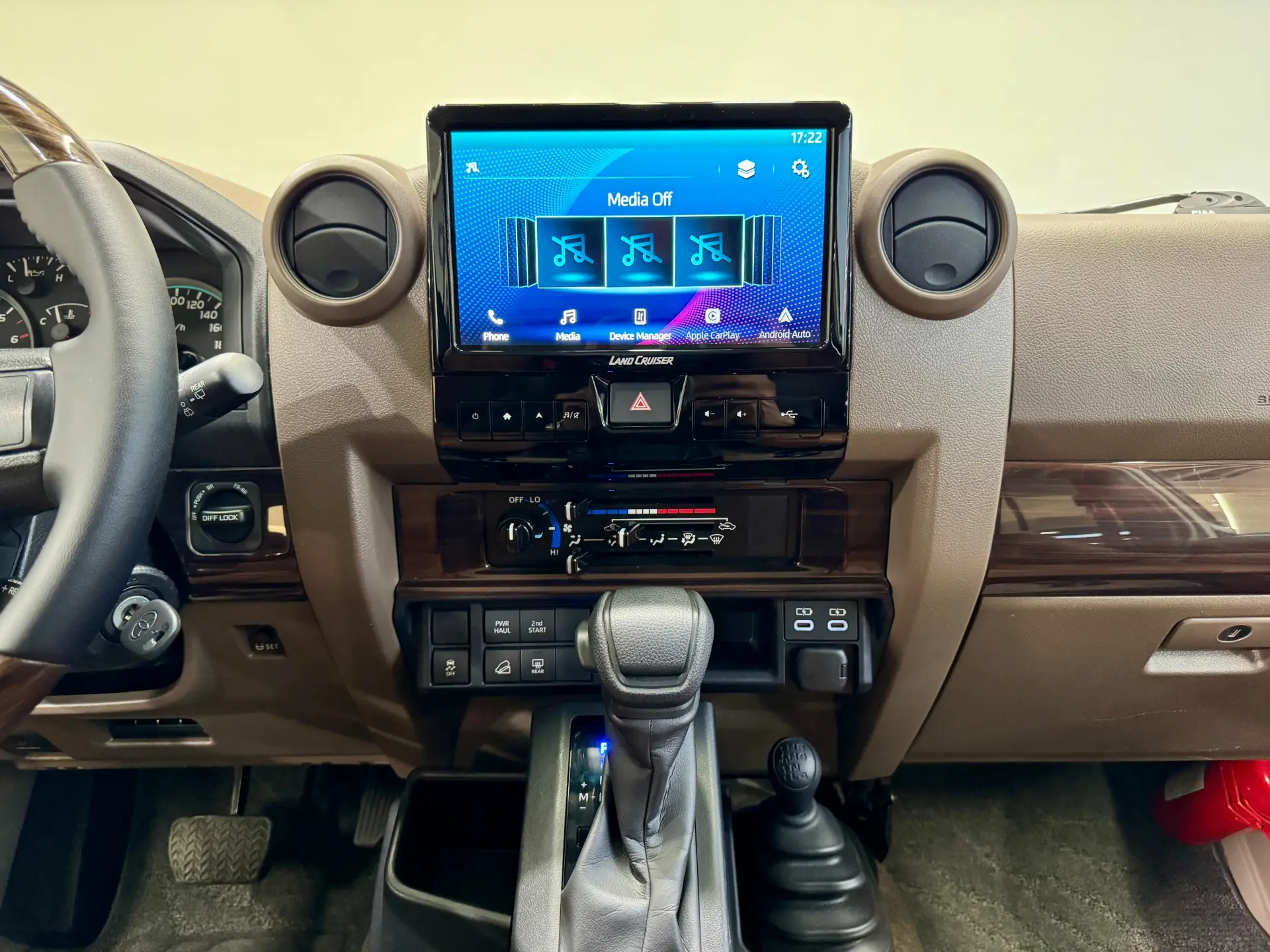 Toyota Land Cruiser, 2024 14