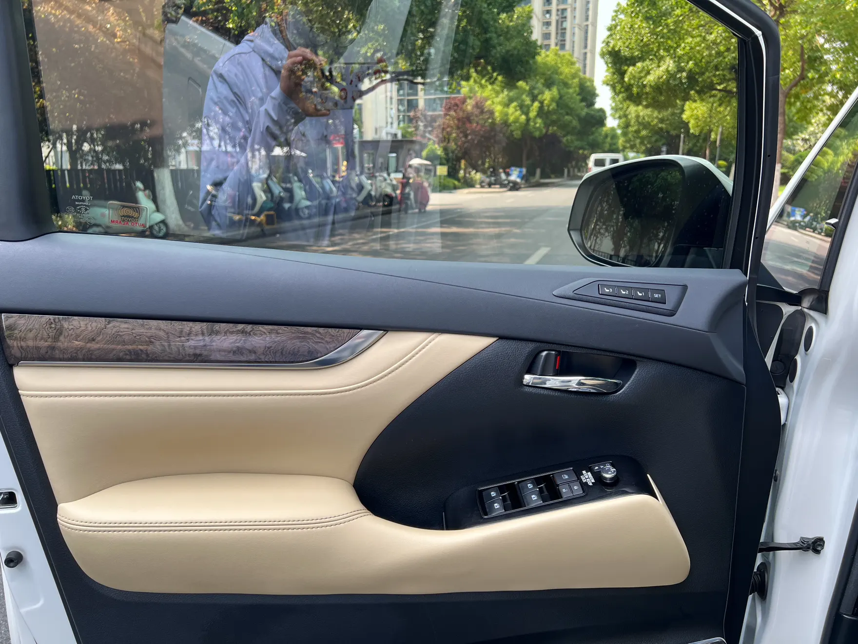 Toyota Vellfire, 2019 9