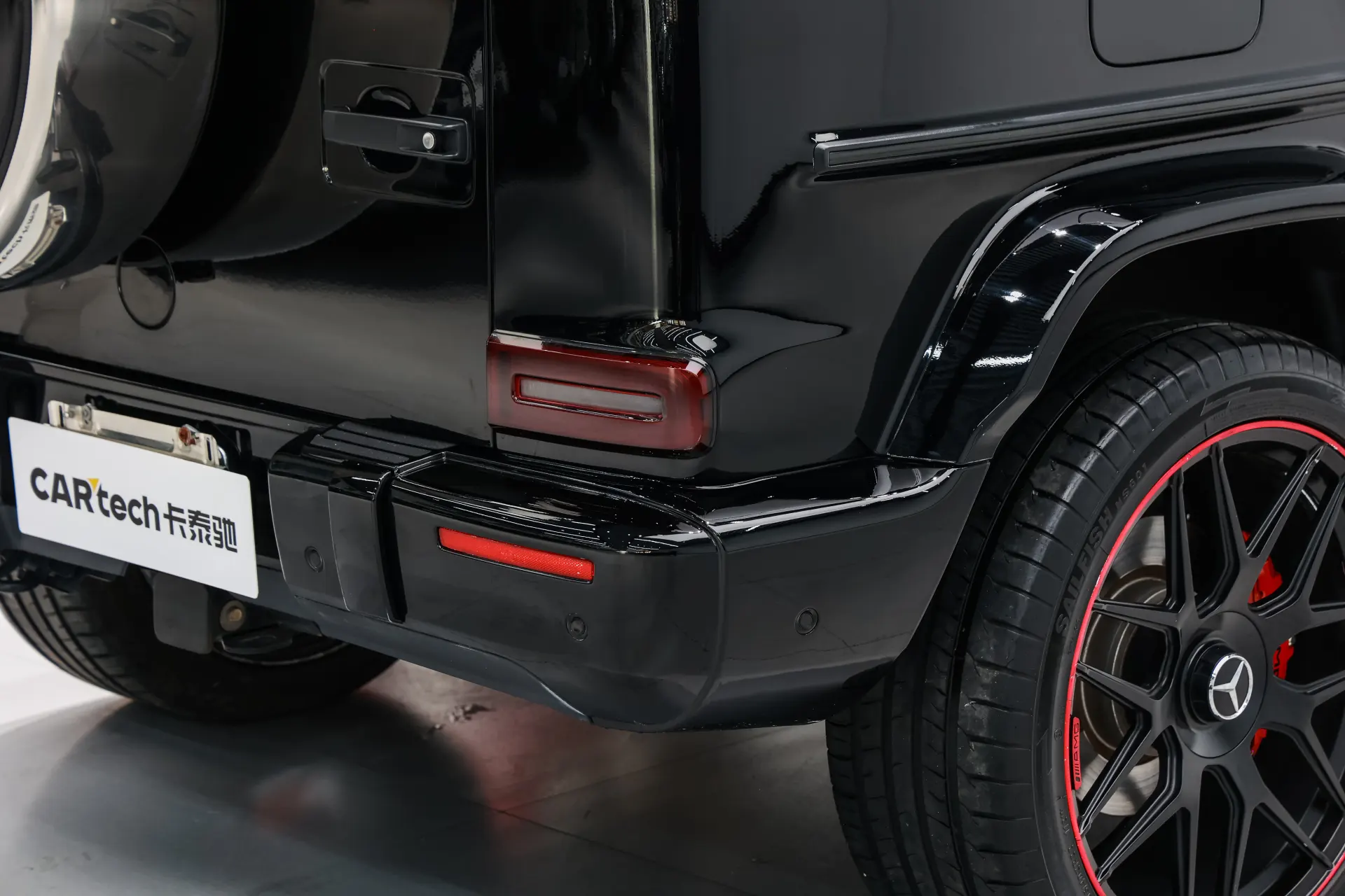 Mercedes-Benz G 550, 2020 11