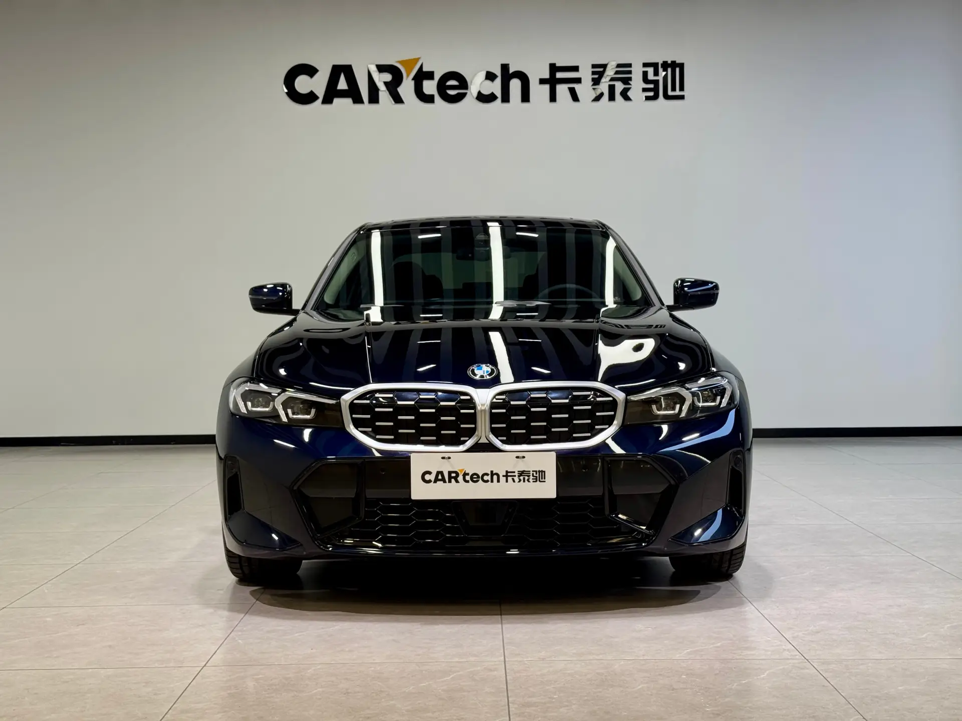 BMW 325Li, 2025 21