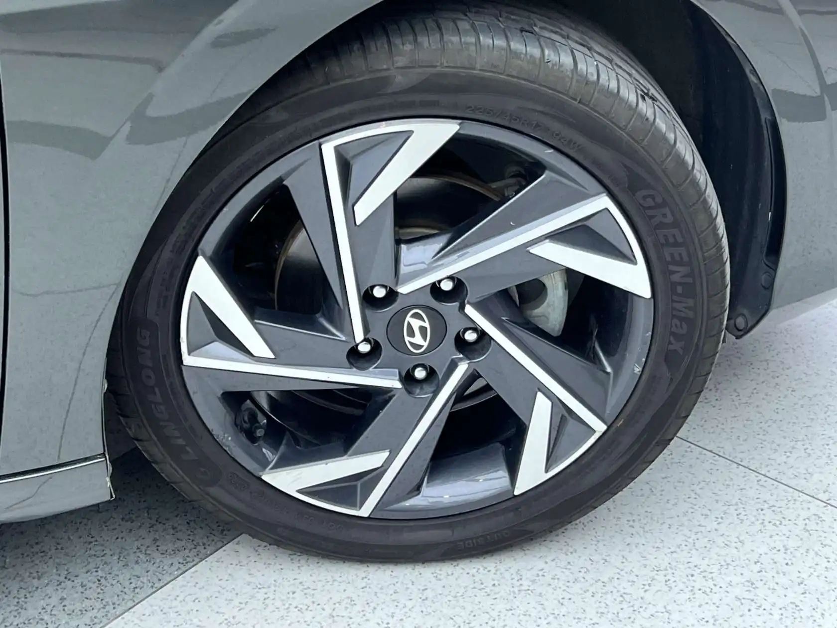Hyundai Elantra, 2024 32