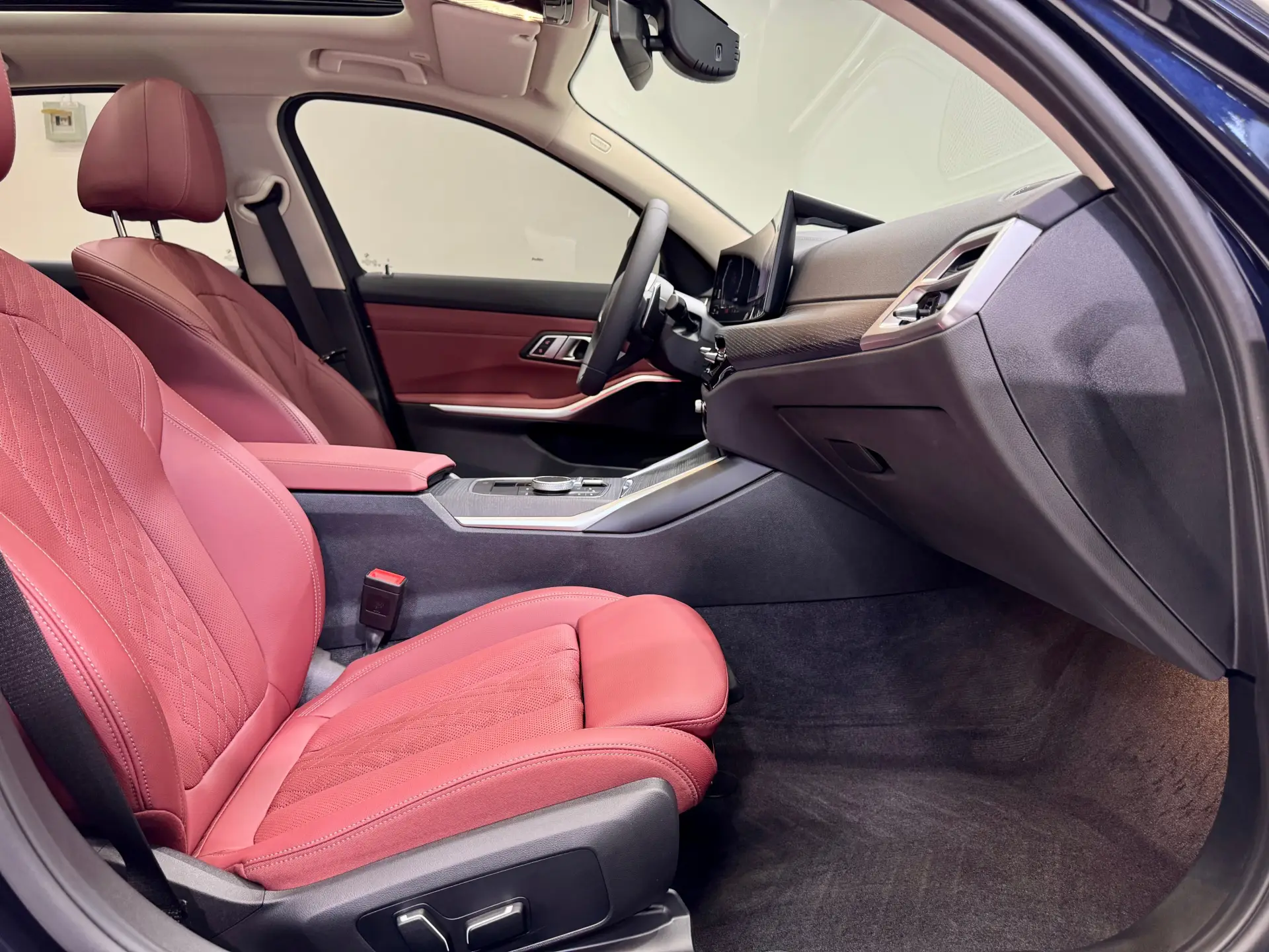 BMW 325Li, 2025 8
