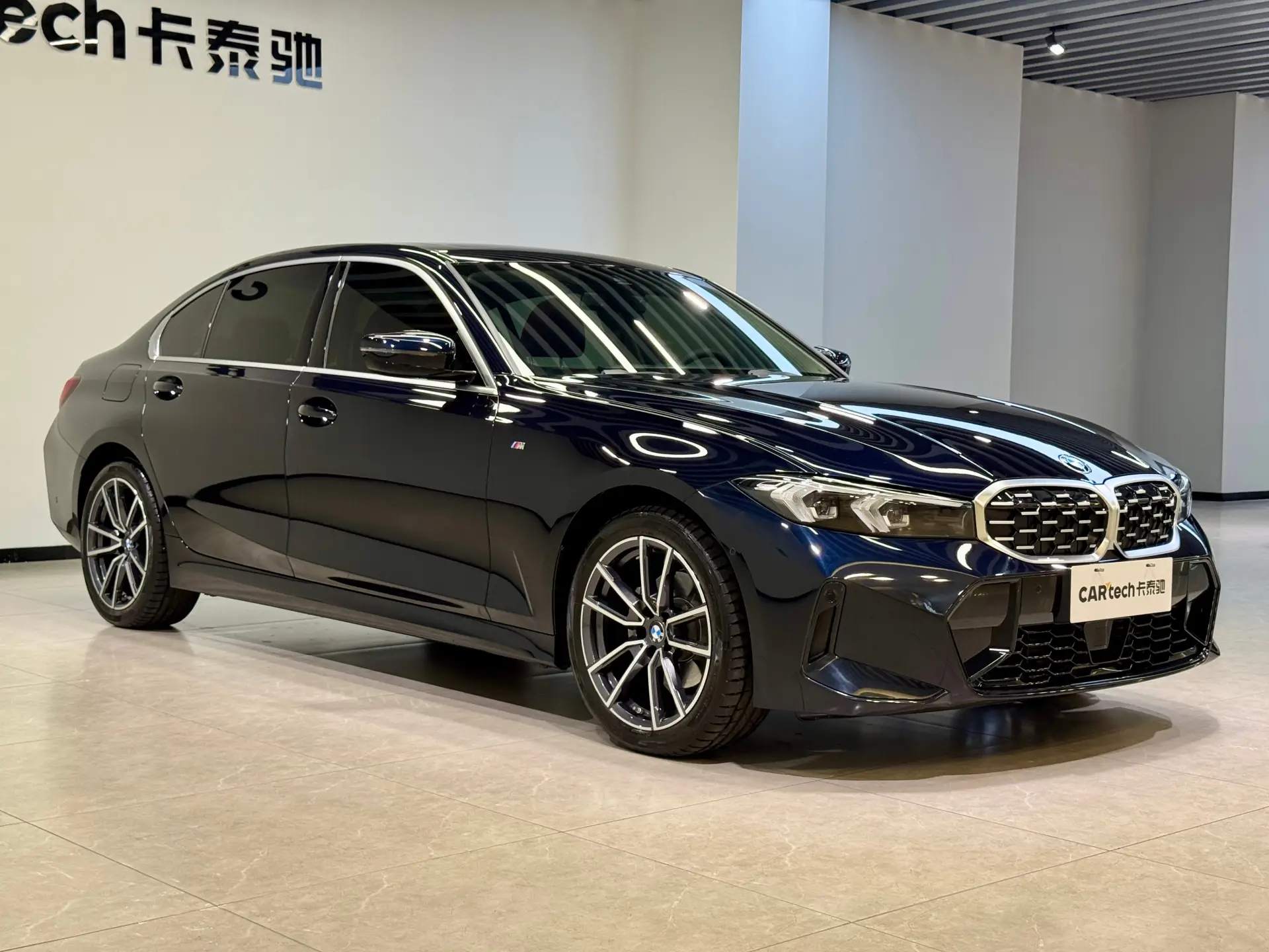 BMW 325Li, 2025 22
