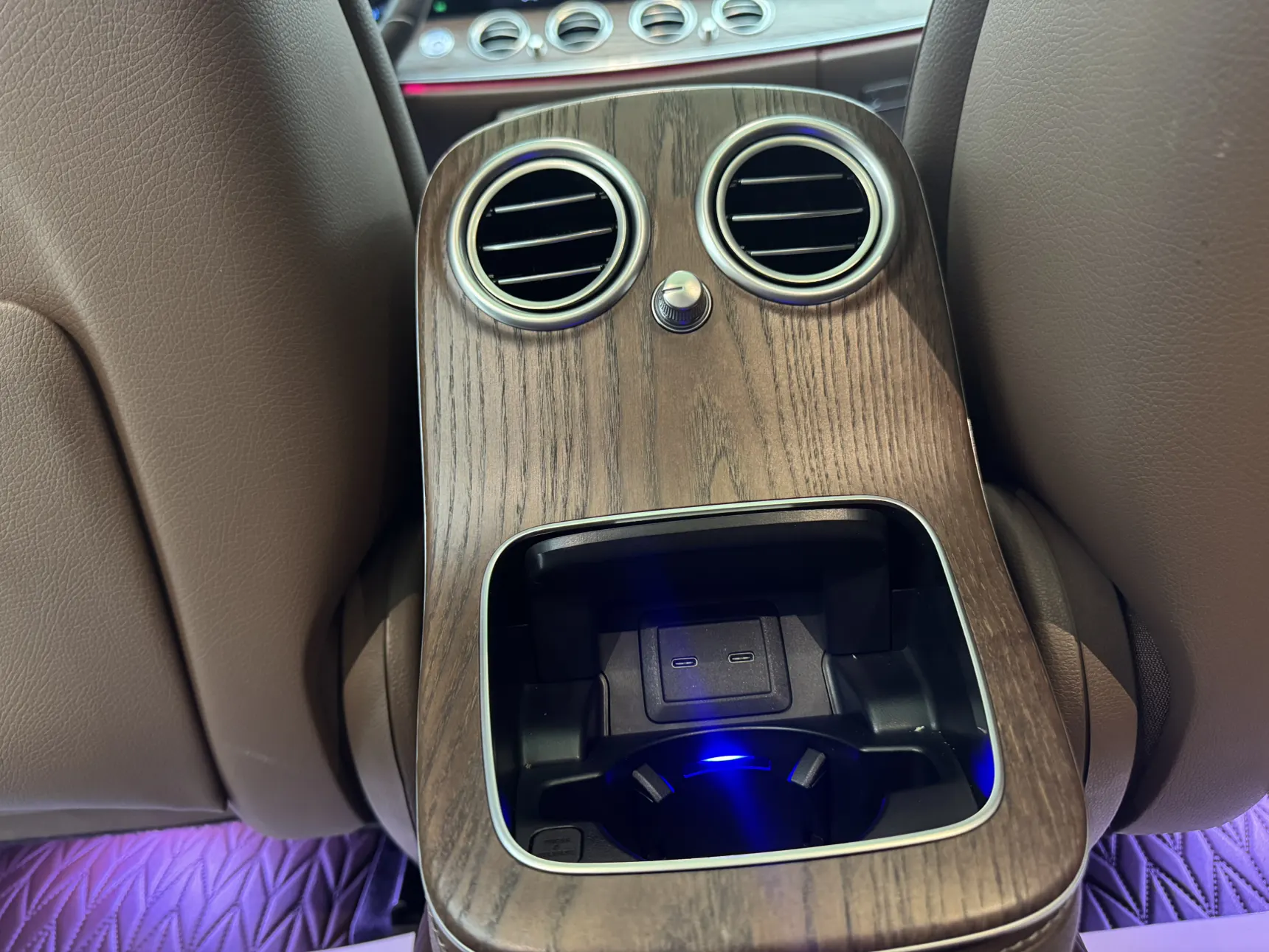 Mercedes-Benz E 350 e, 2022 21