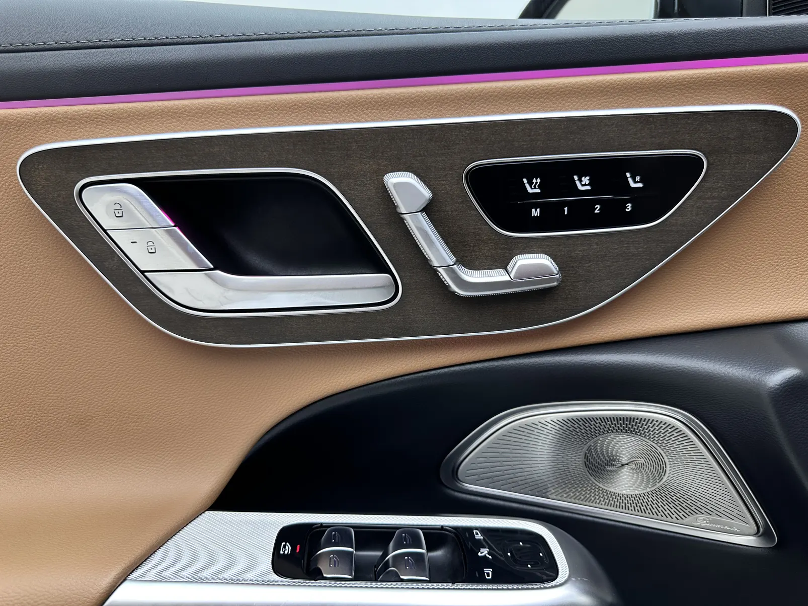 Mercedes-Benz E 300 L, 2025 15
