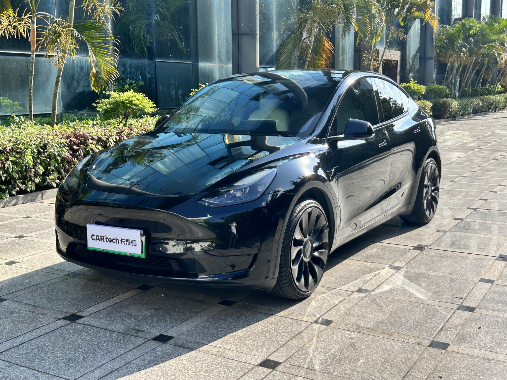 Tesla Model Y, 2022