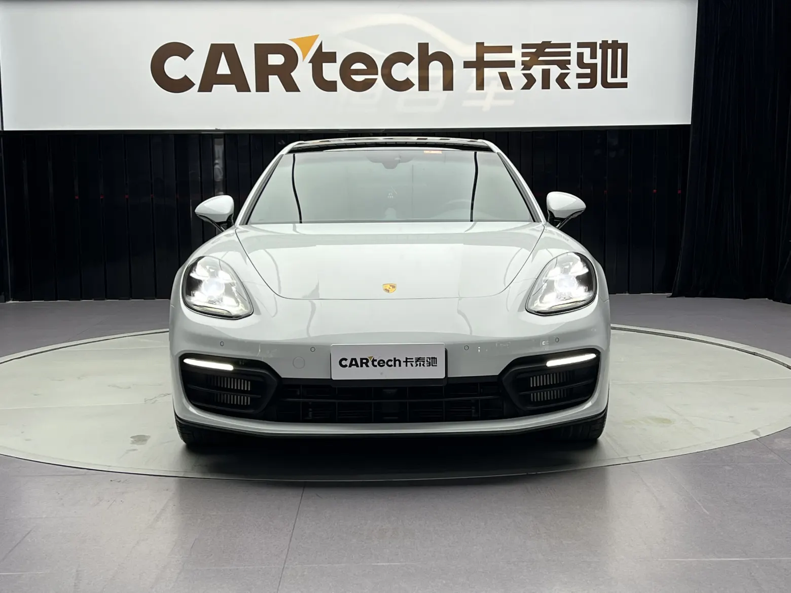 Porsche Panamera, 2023 3