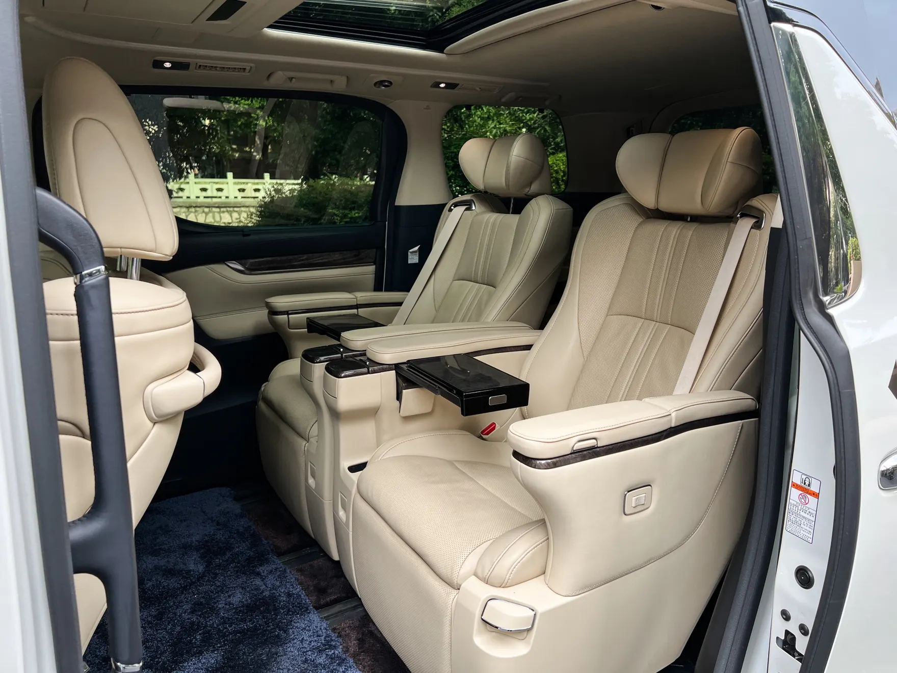 Toyota Vellfire, 2019 12
