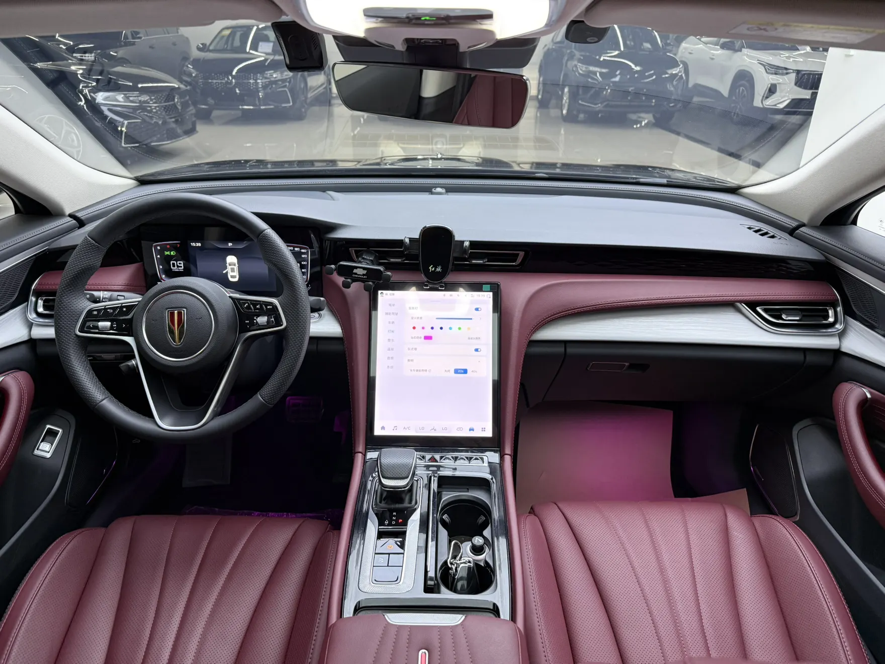 Hongqi H5, 2025 8