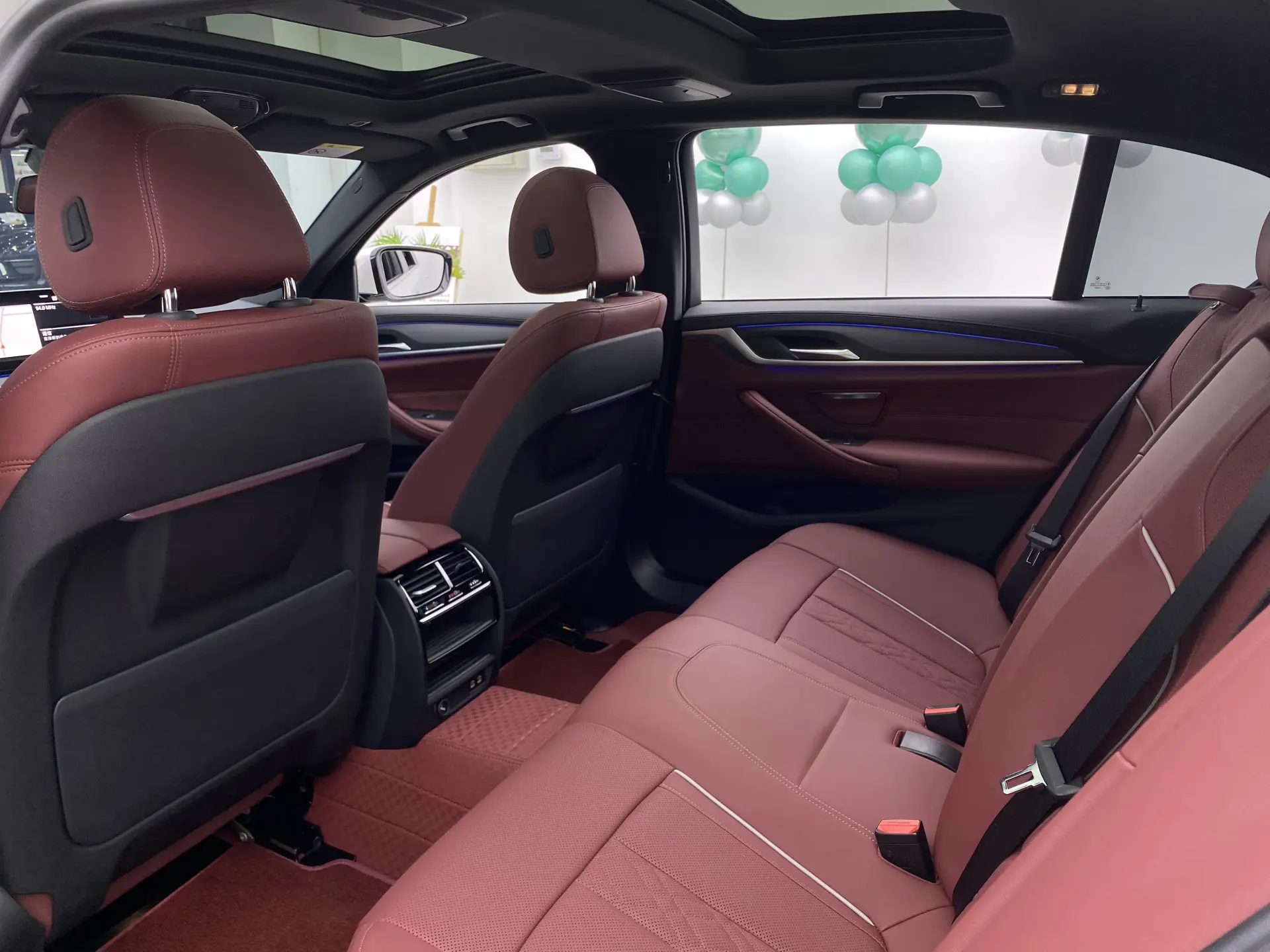 BMW 530Li, 2023 7