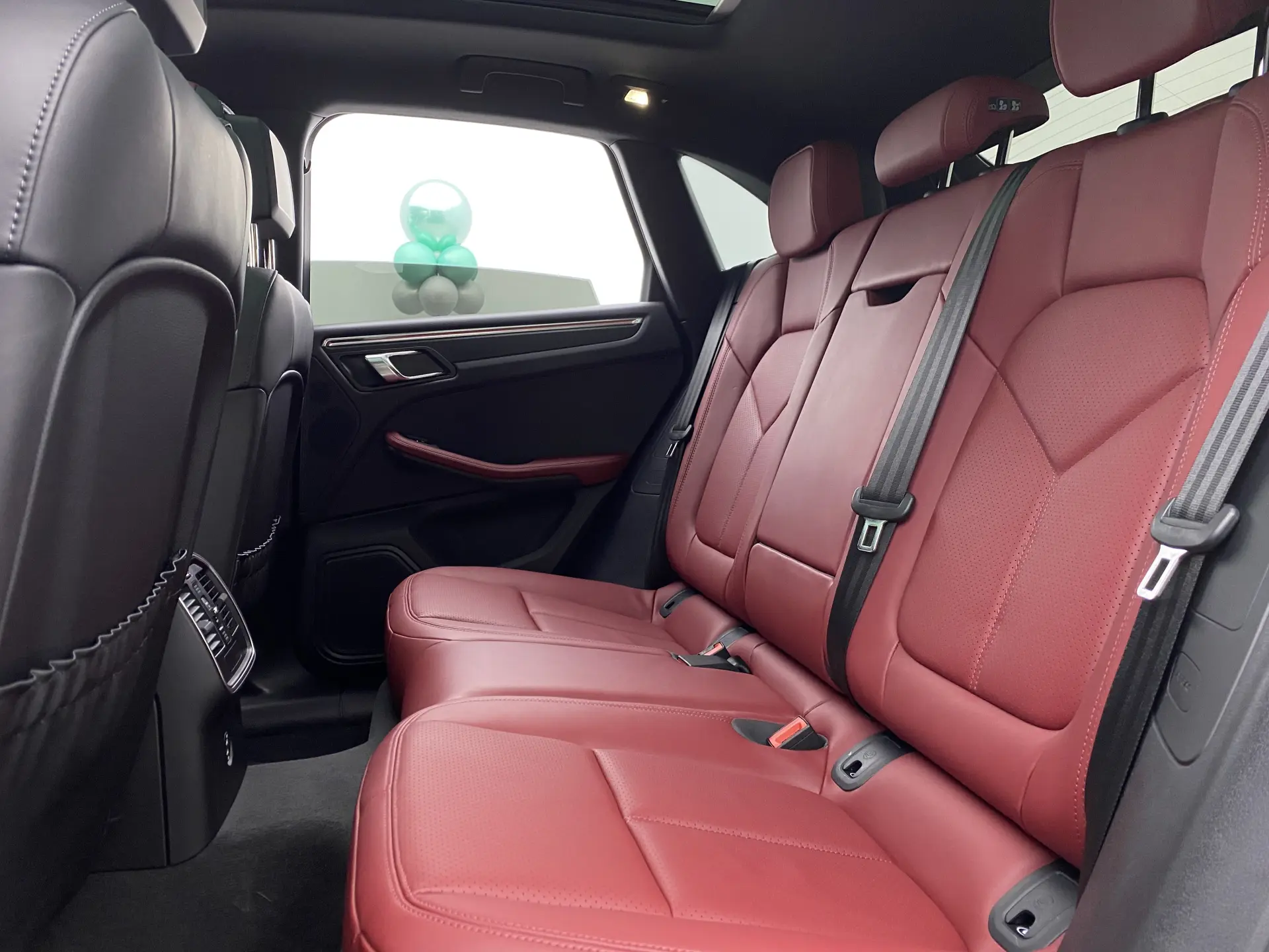 Porsche Macan, 2025 8