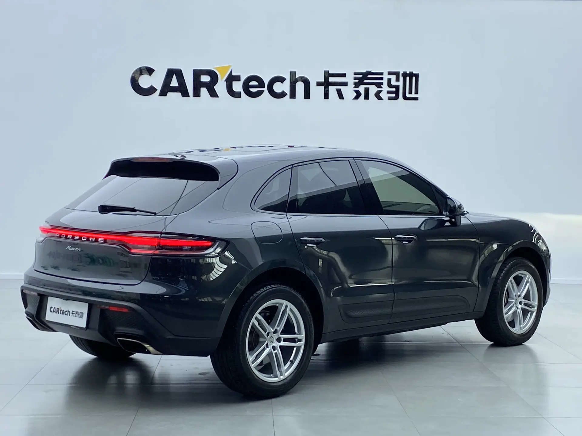Porsche Macan, 2025 3