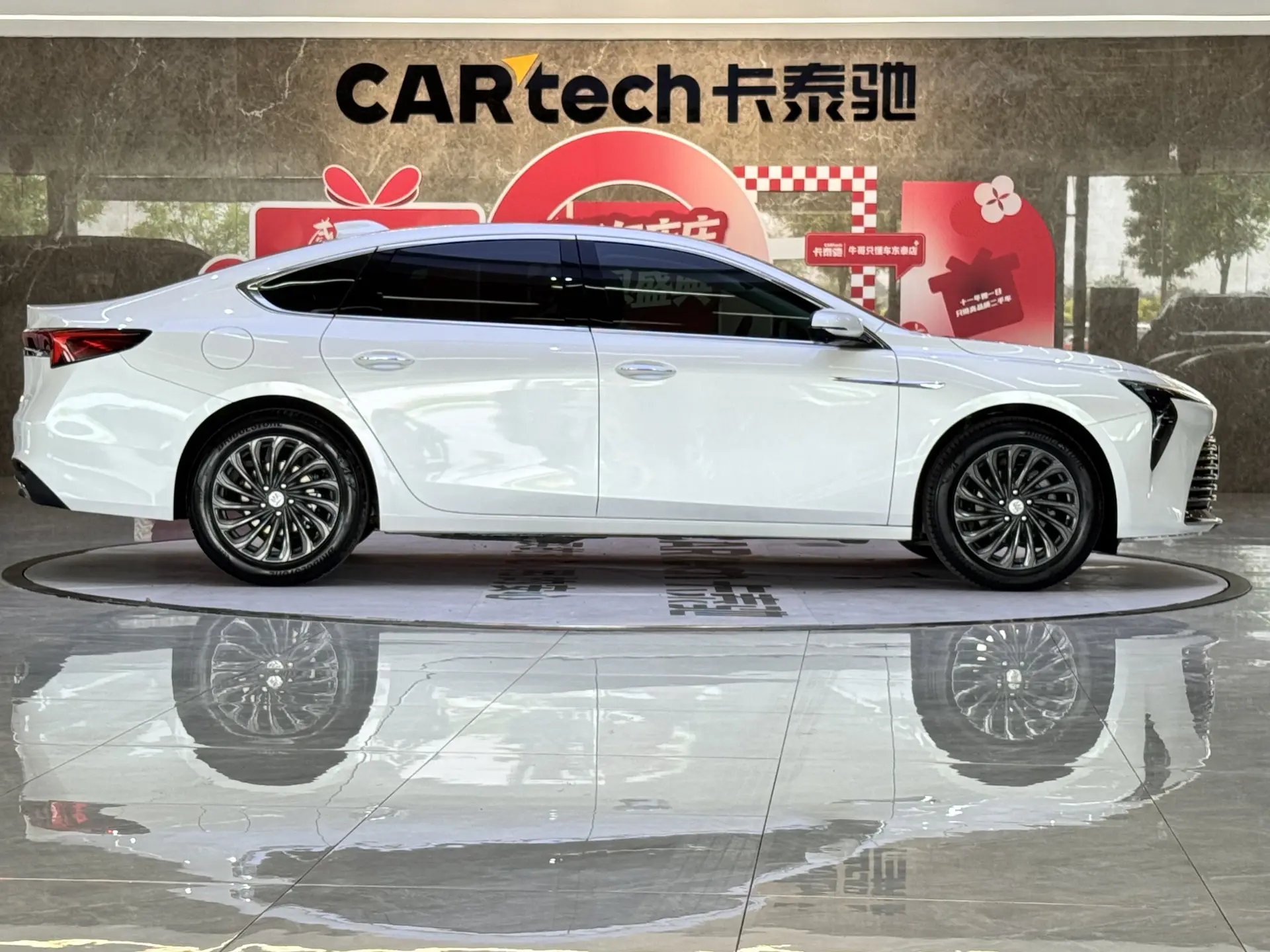 Buick LaCrosse, 2025 4