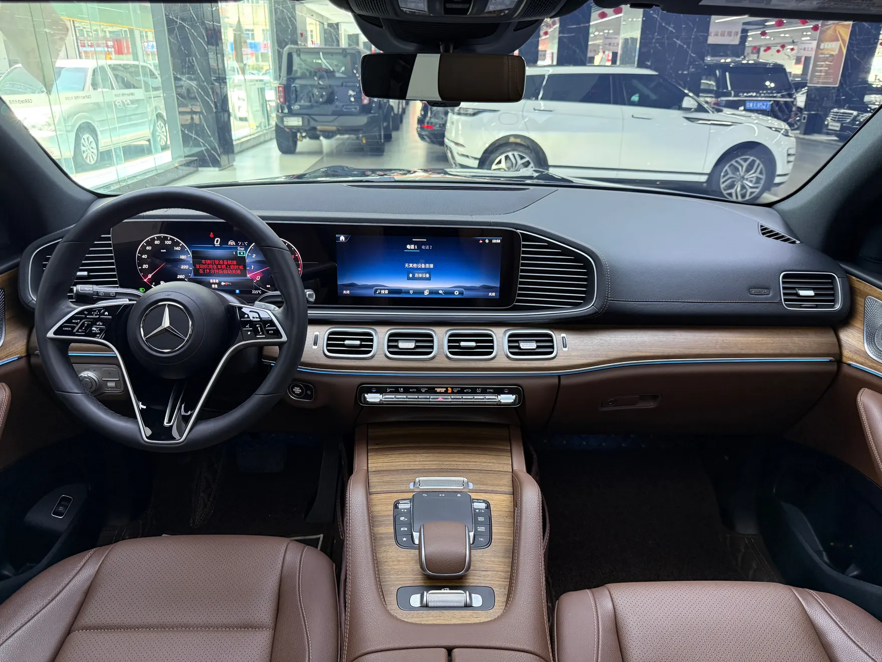 Mercedes-Benz GLS 450, 2024 13