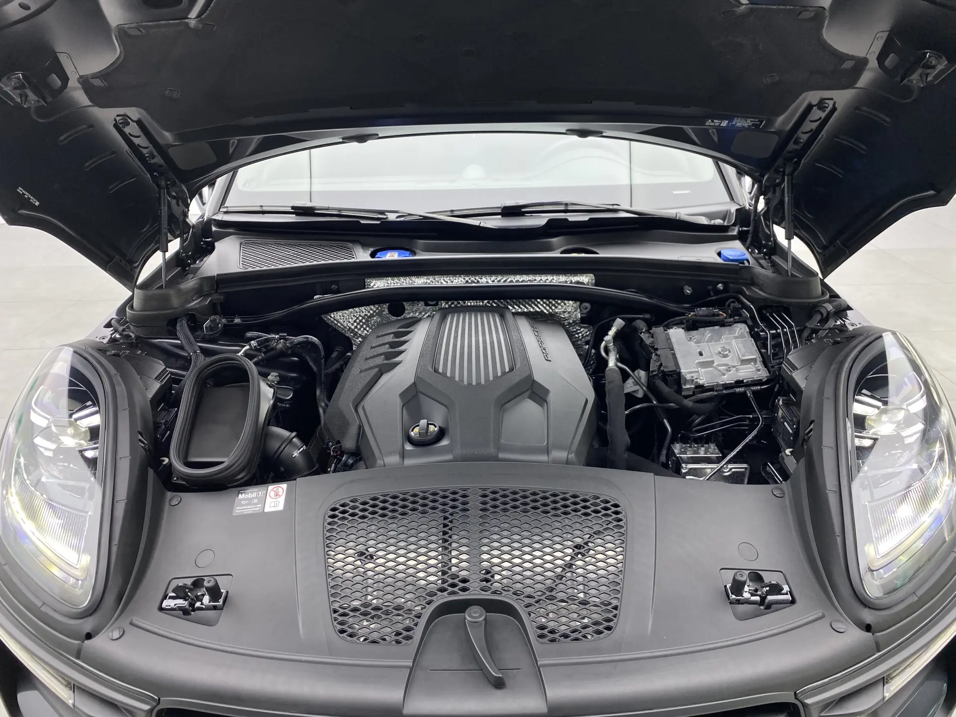 Porsche Macan, 2025 26