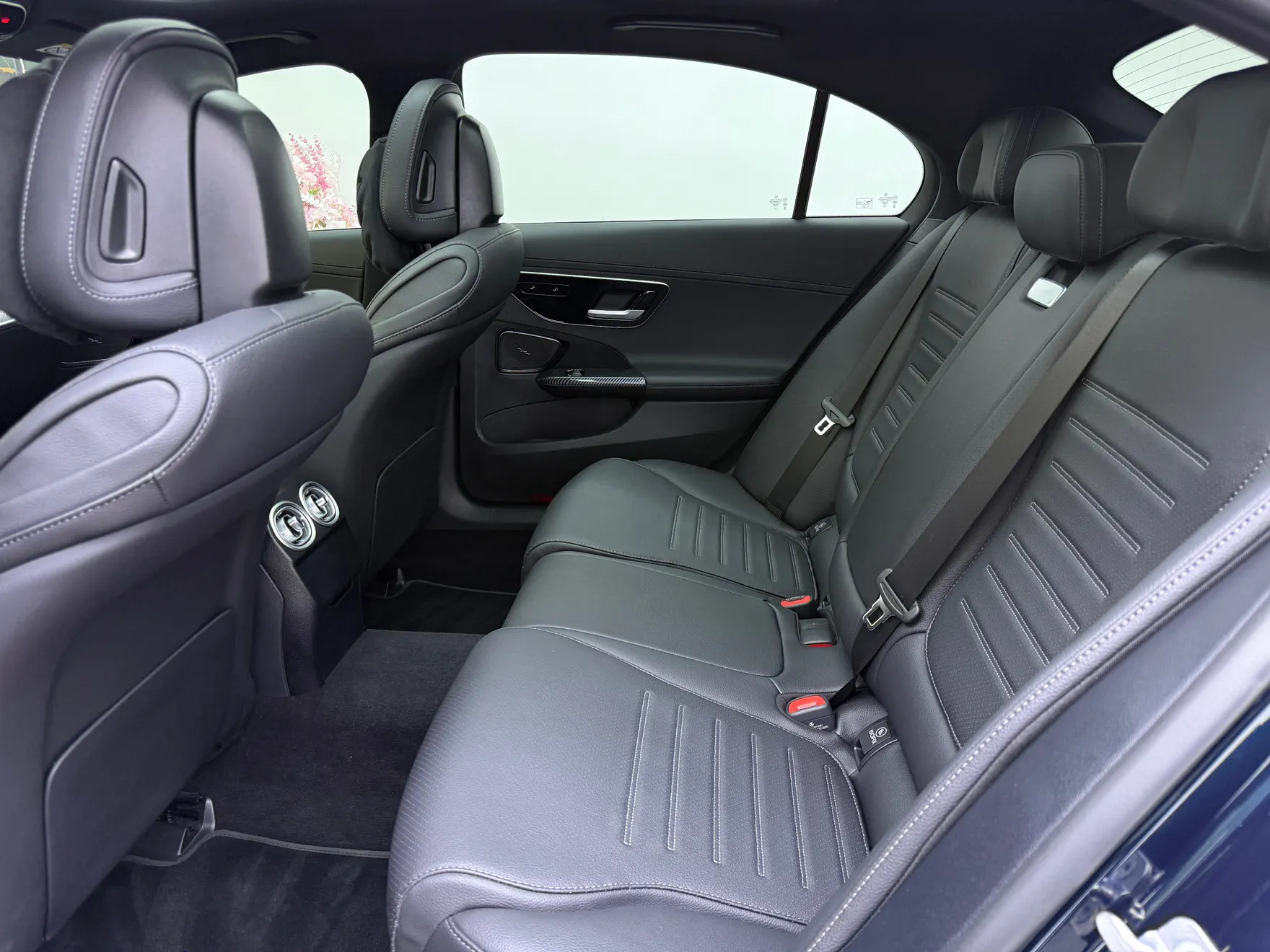 Mercedes-Benz C 260 L, 2025 19