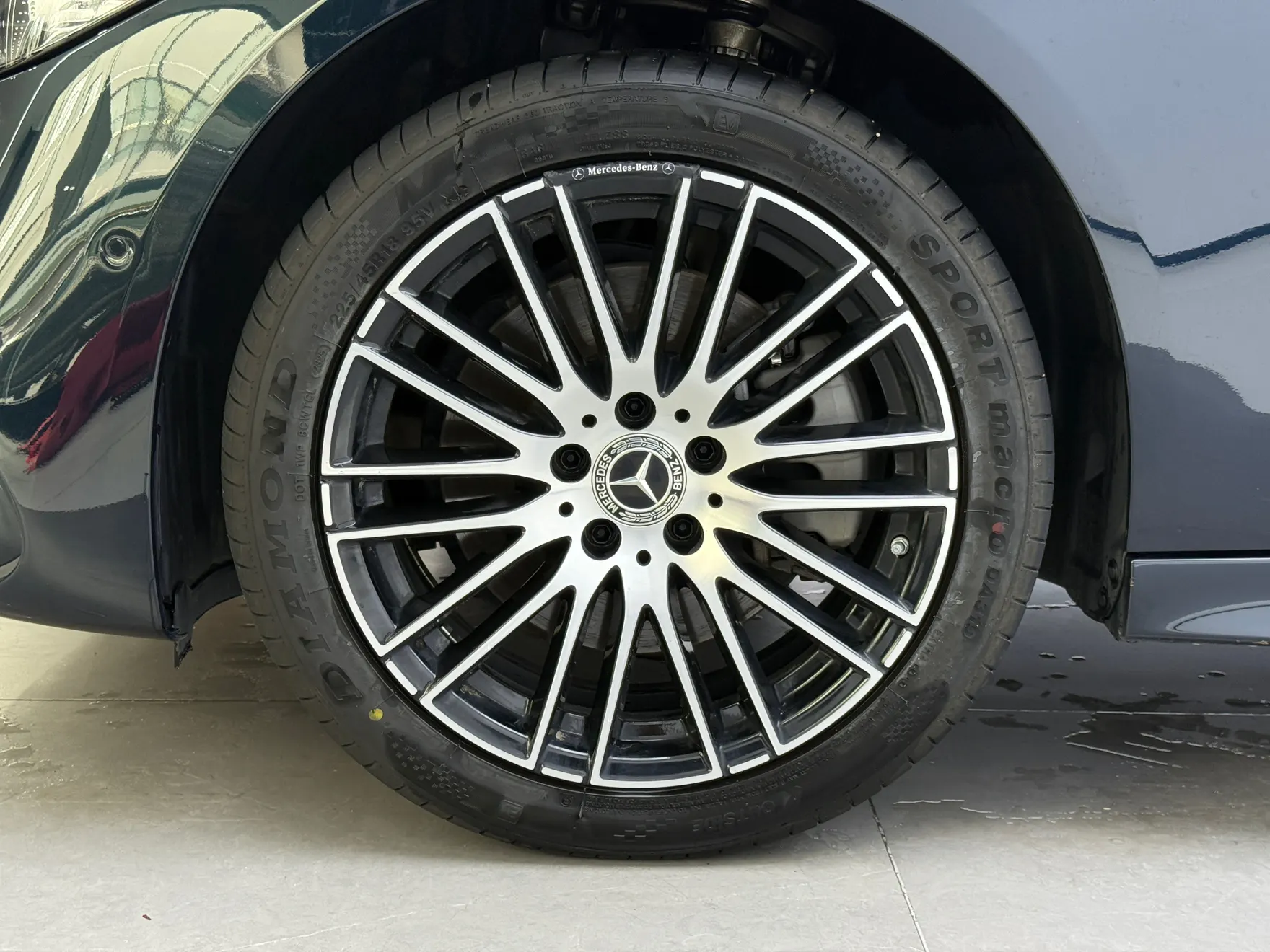 Mercedes-Benz C 260 L, 2025 11