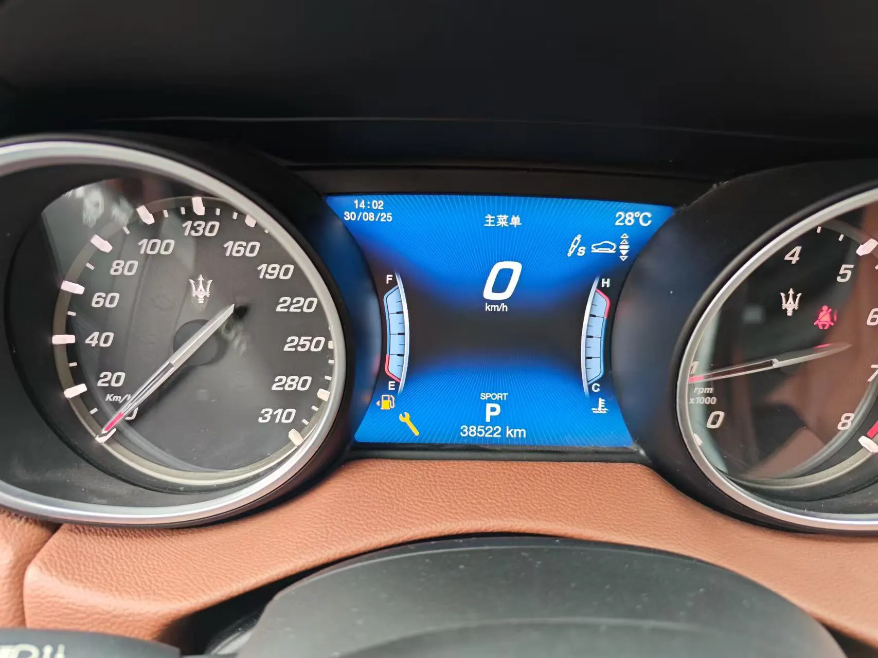 Maserati Levante, 2019 16