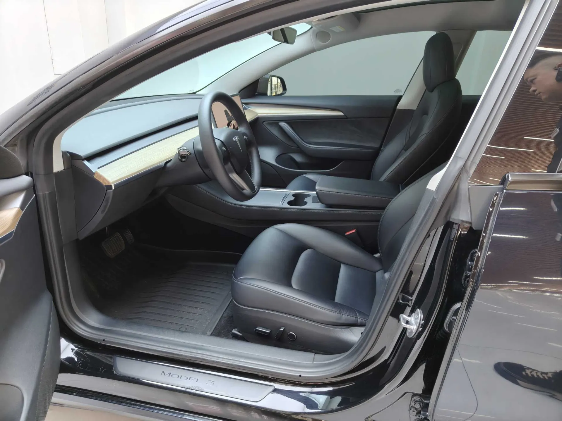 Tesla Model 3, 2023 15