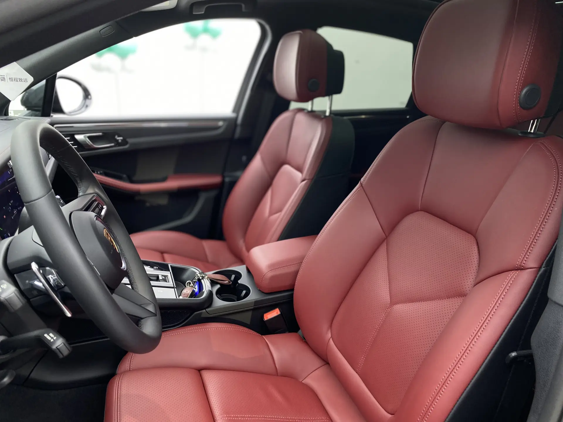 Porsche Macan, 2025 24