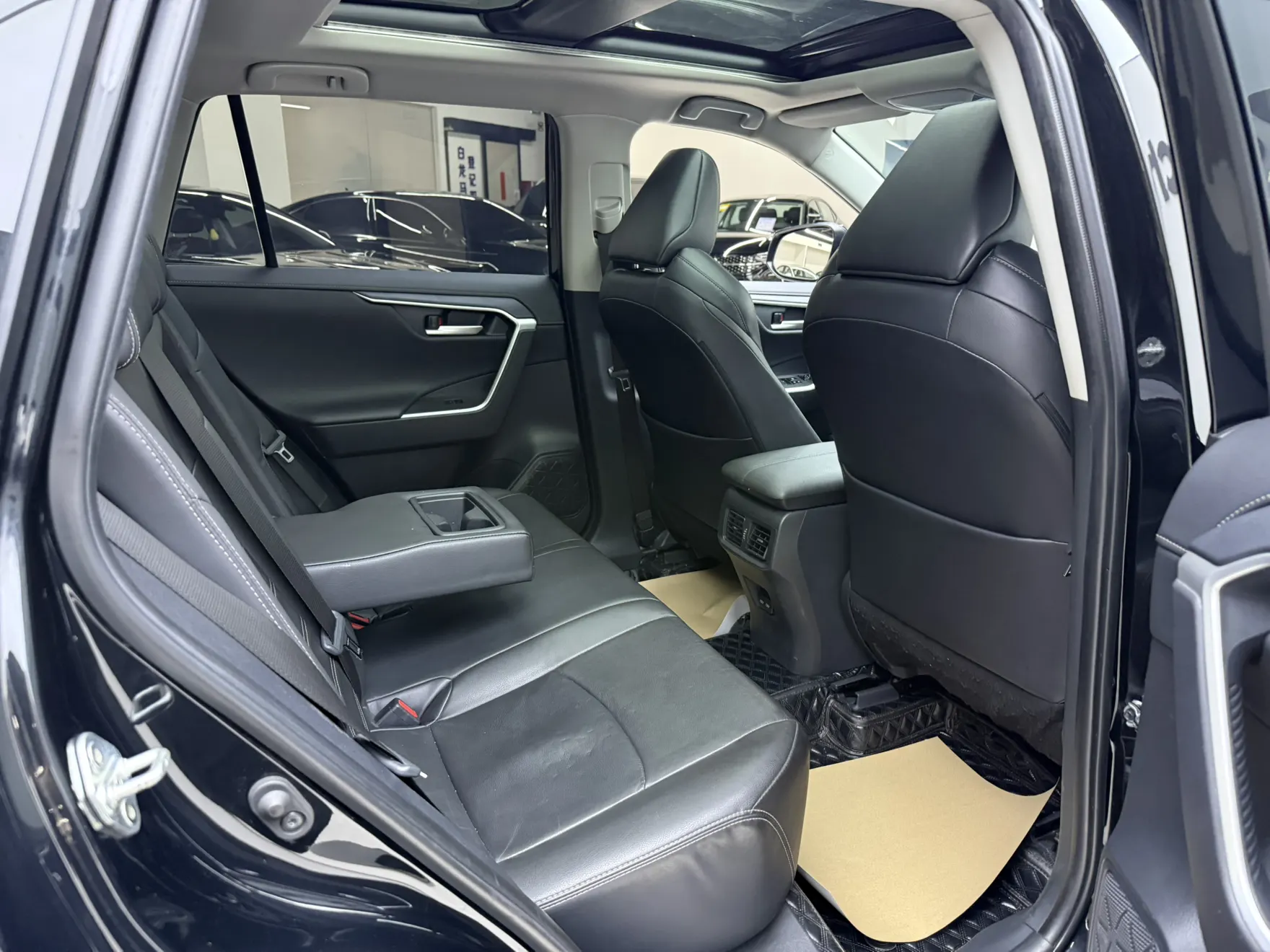 Toyota Wildlander, 2023 15