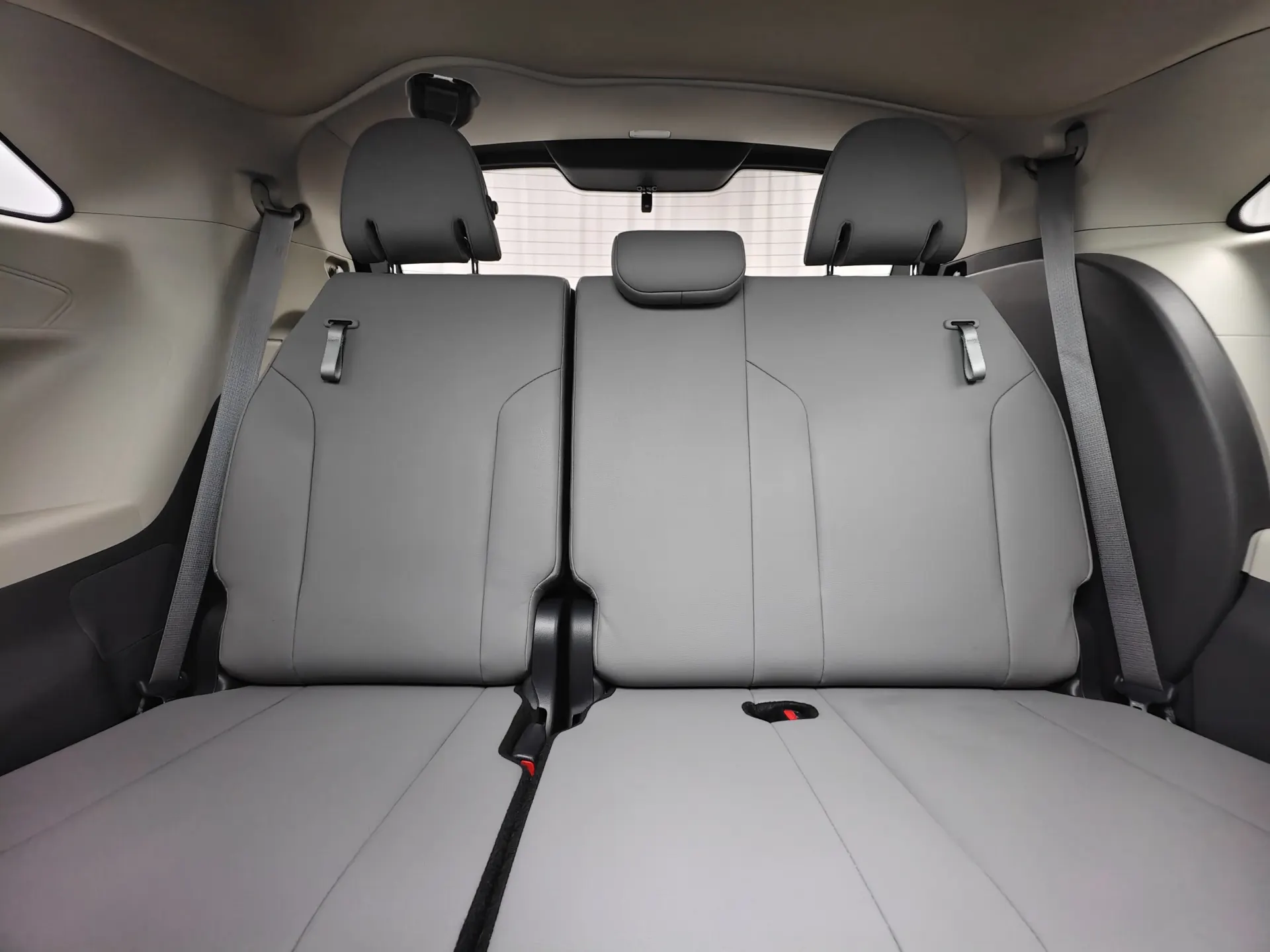 Toyota Granvia, 2023 22