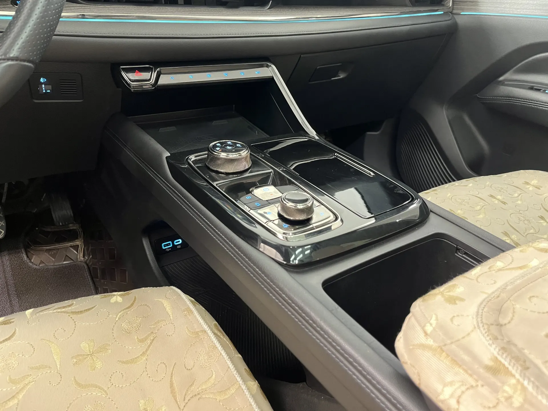 Ford Equator Sport, 2024 16