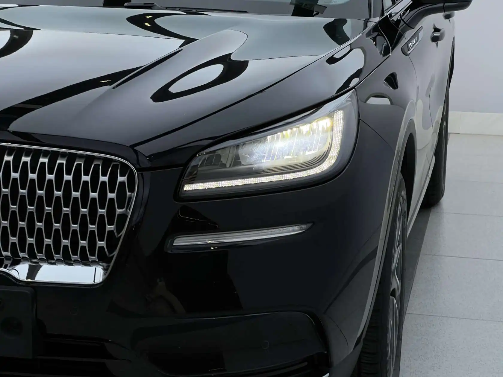 Lincoln Corsair, 2022 все фото