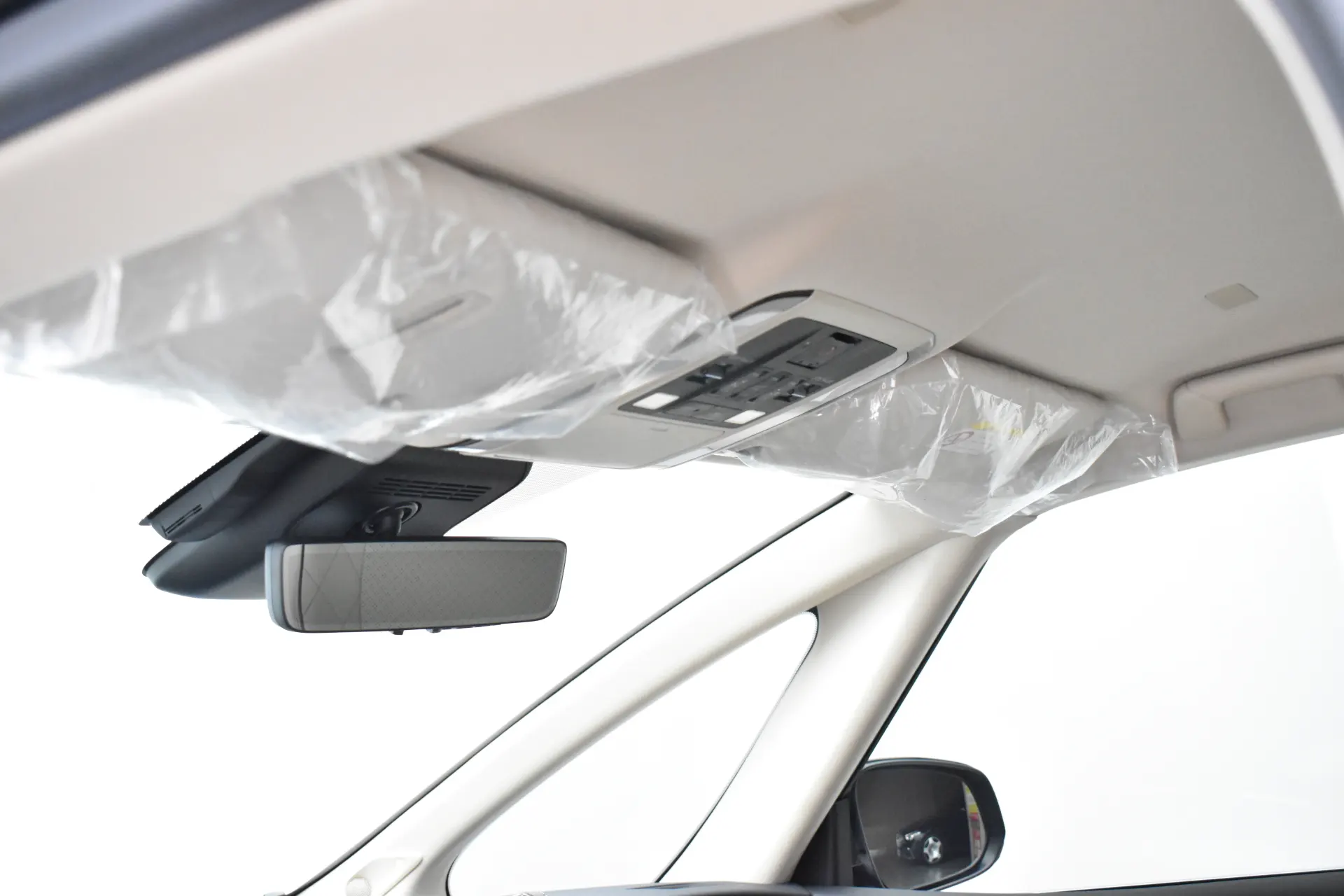 Toyota Alphard, 2024 6