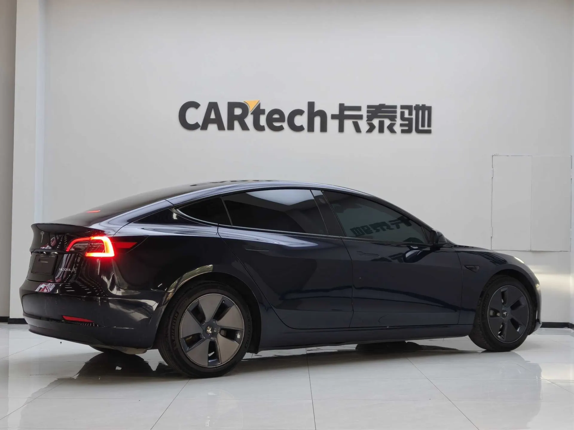 Tesla Model 3, 2023 все фото