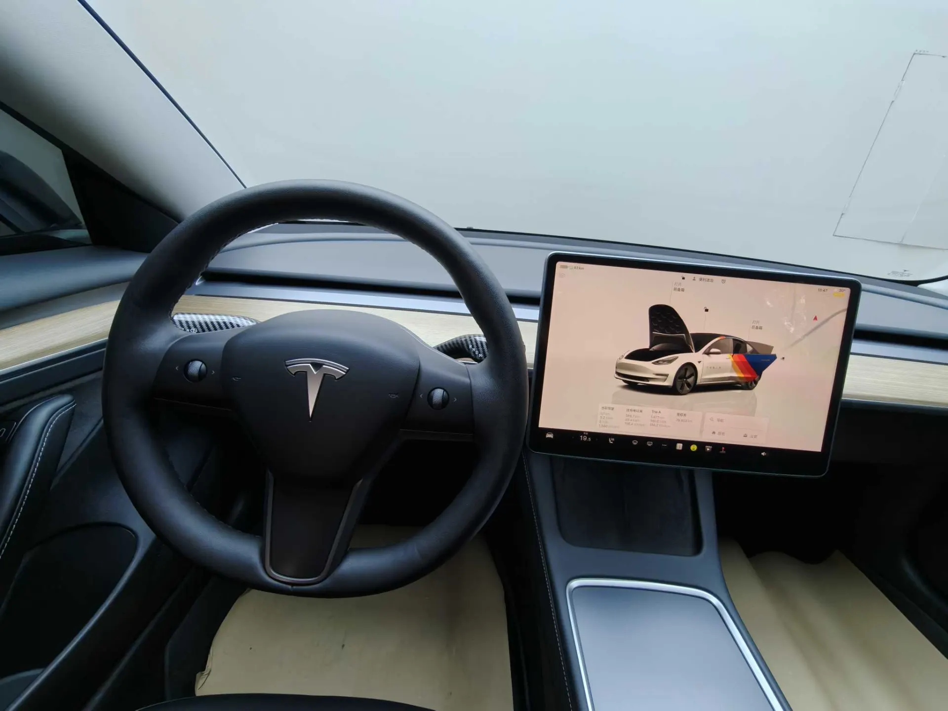 Tesla Model 3, 2023 13