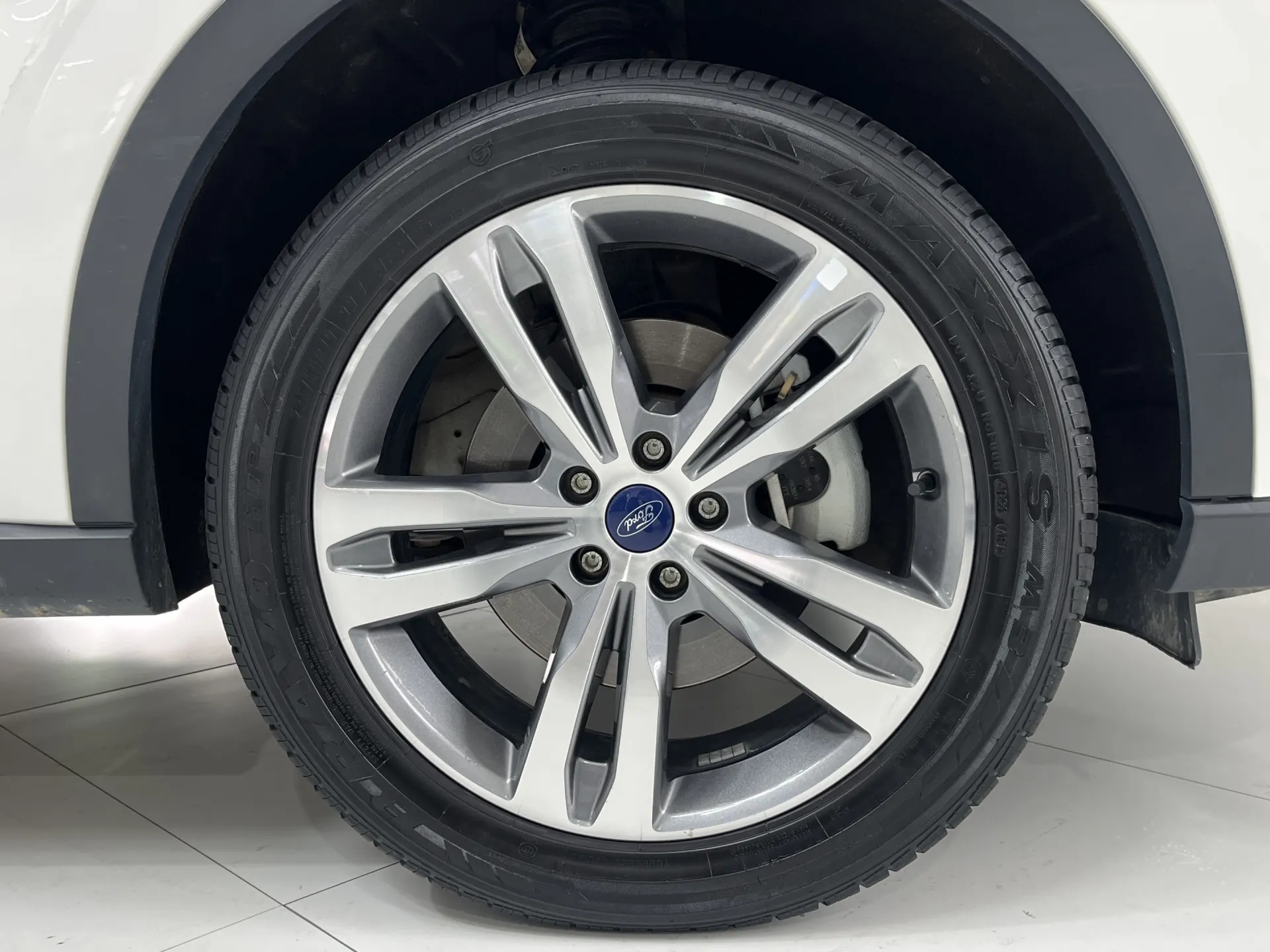 Ford Equator Sport, 2024 10