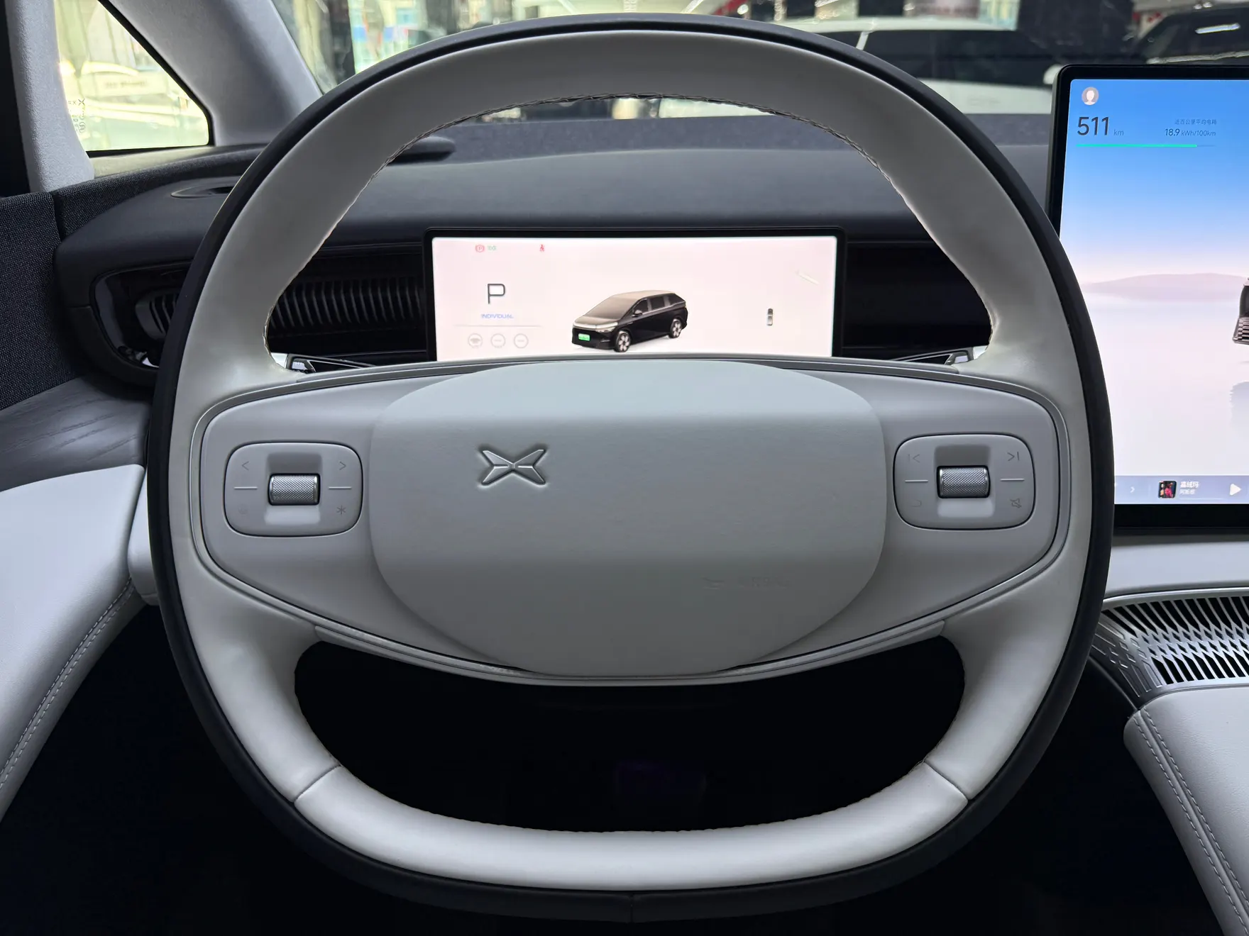 Xpeng X9, 2024 14