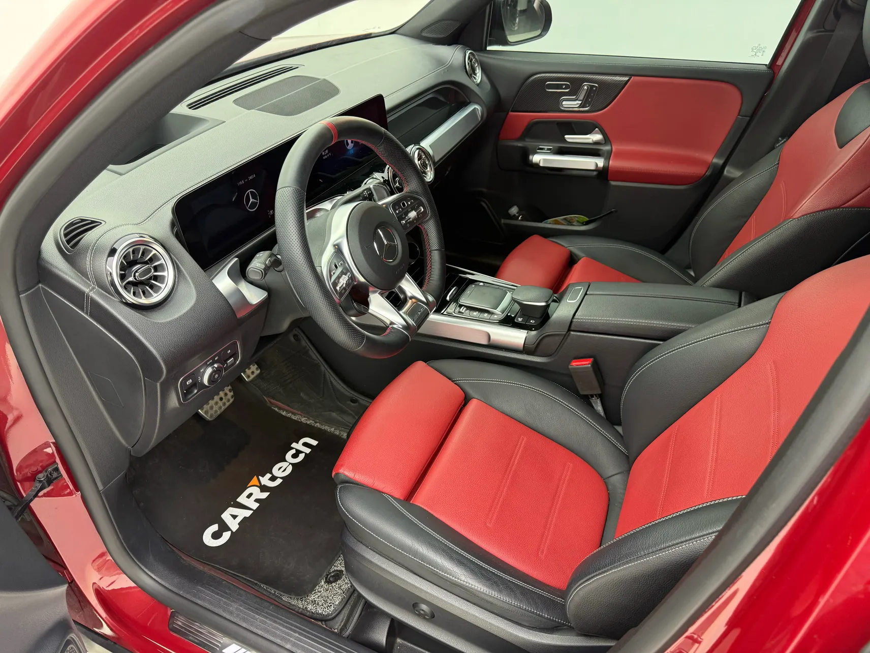 Mercedes-Benz GLB, 2023 23