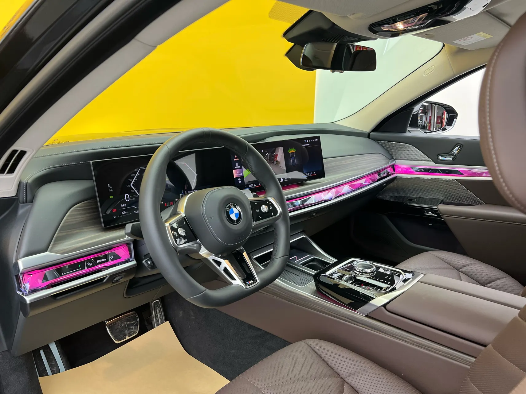 BMW 735Li, 2025 39