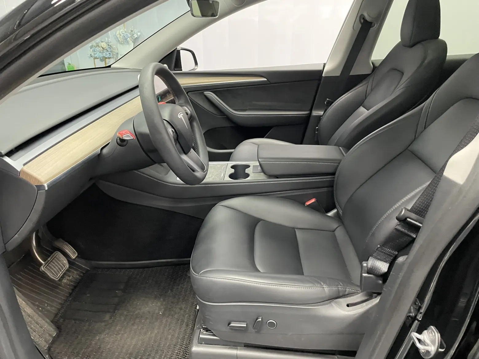 Tesla Model Y, 2022 11
