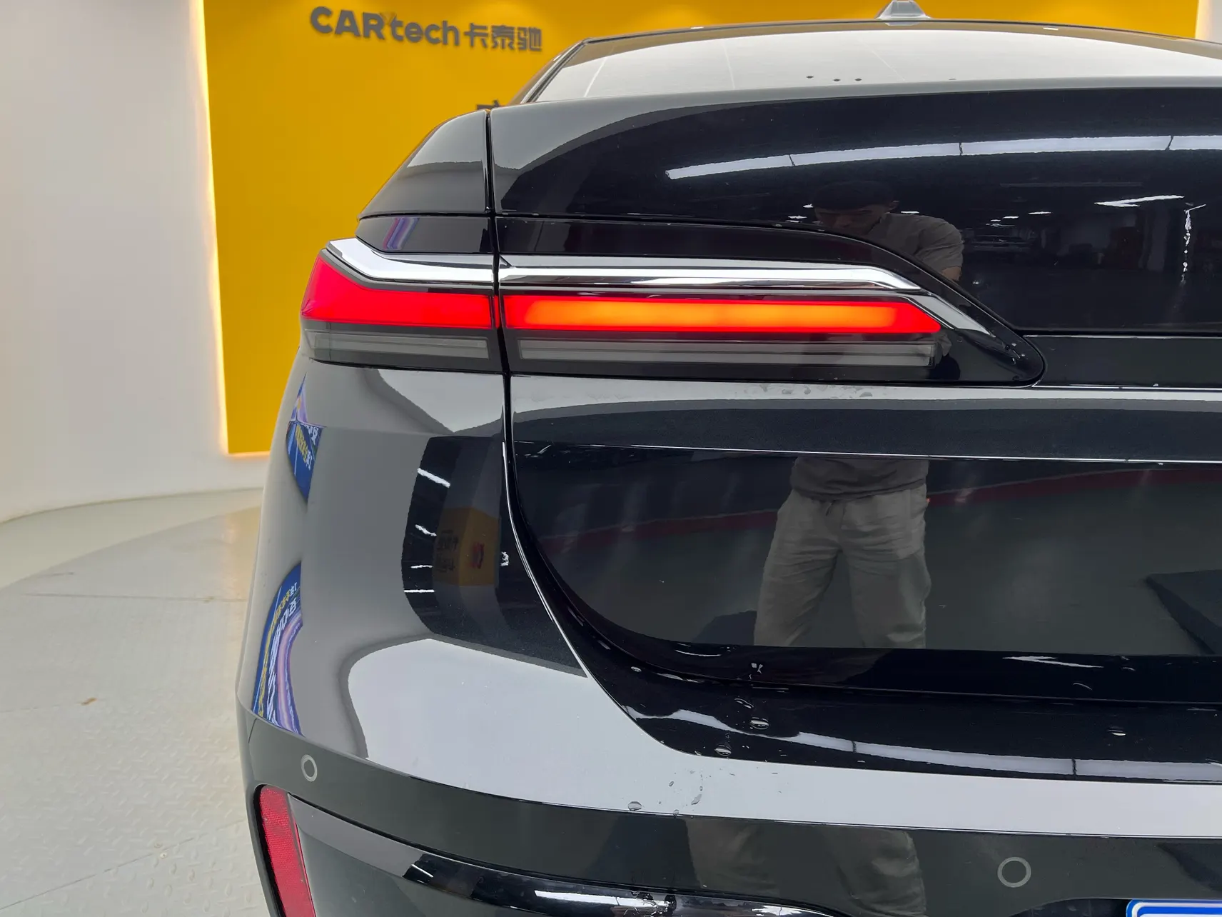BMW 735Li, 2025 12