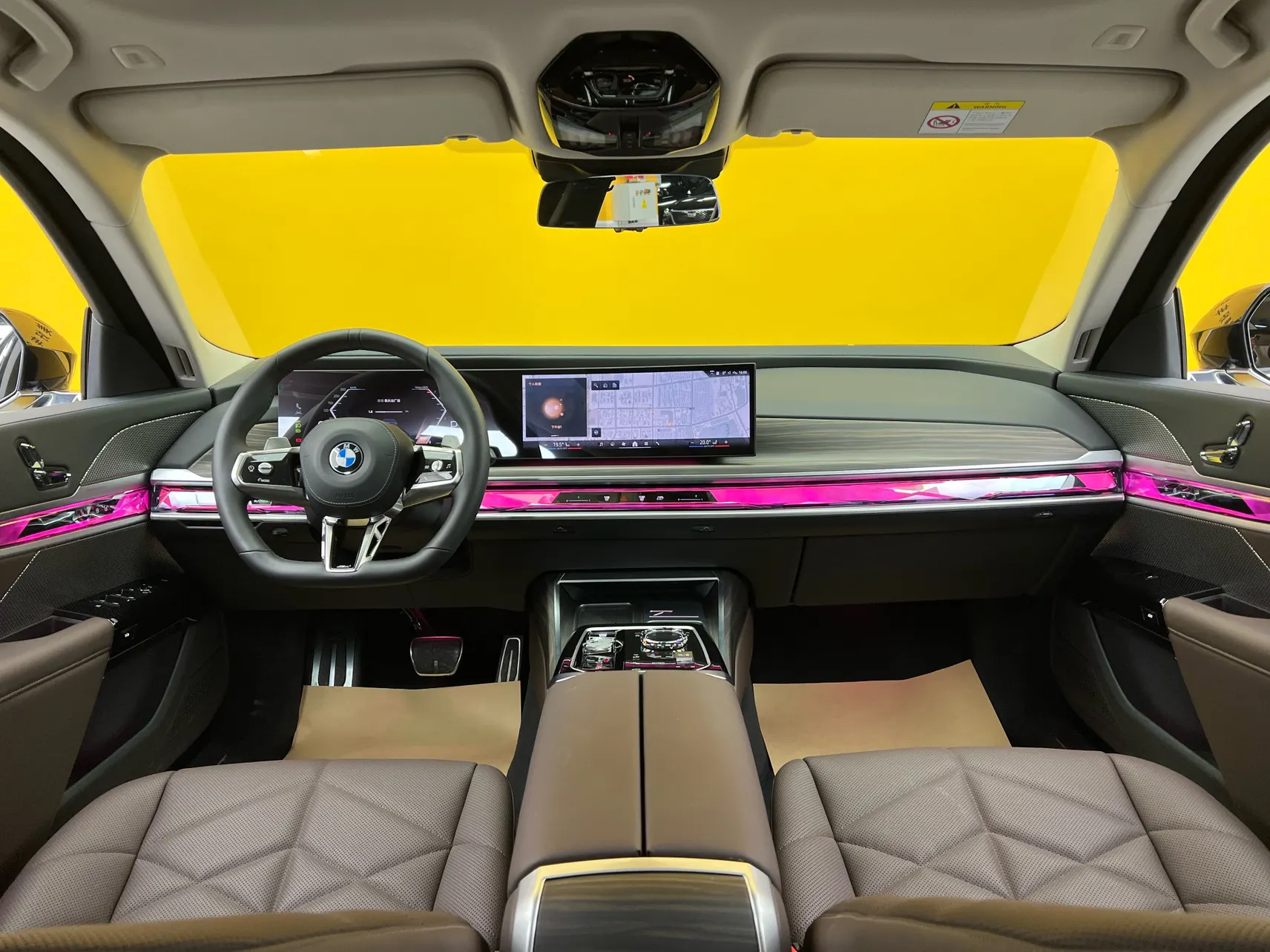 BMW 735Li, 2025 16