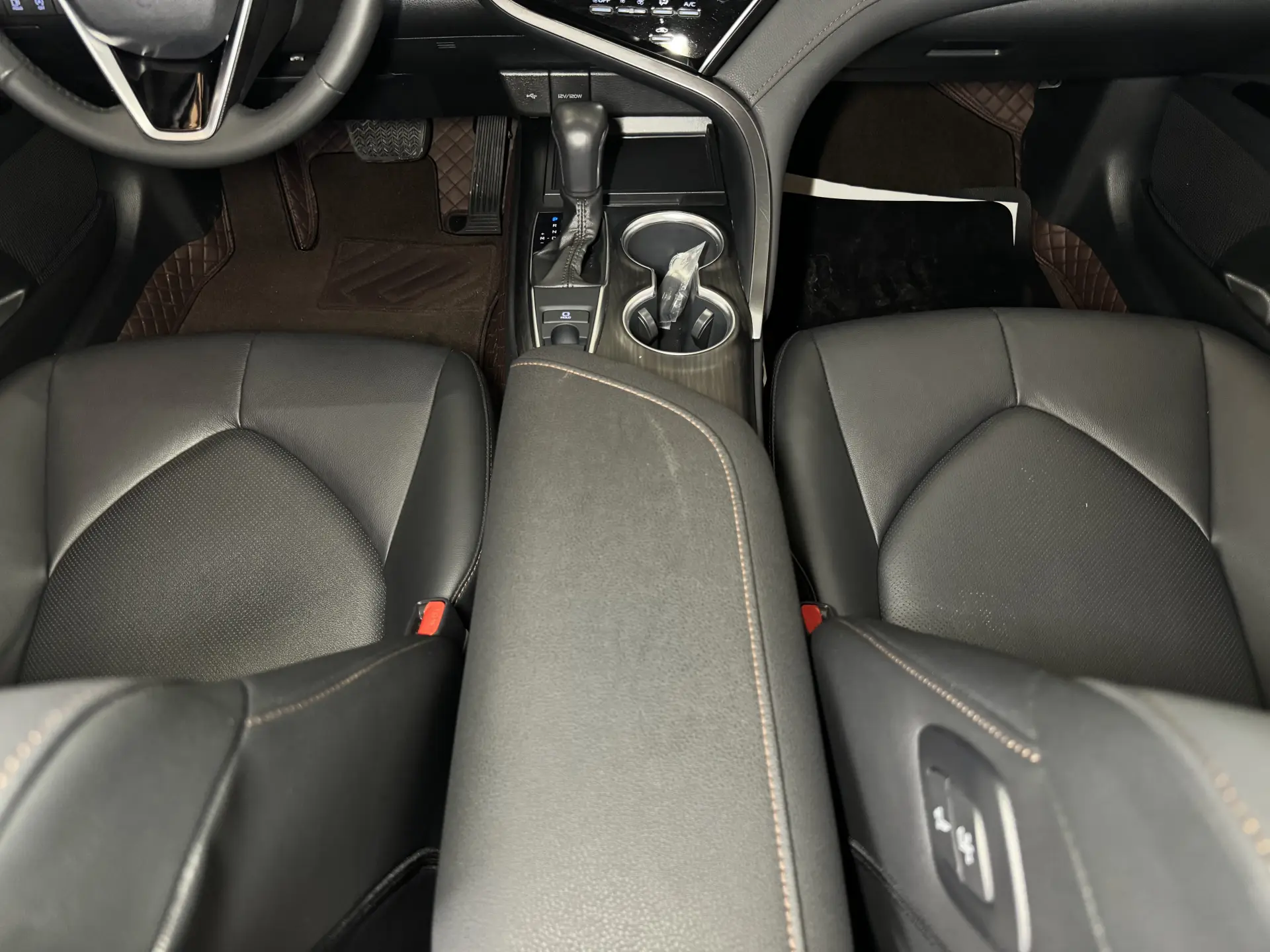 Toyota Camry, 2023 20