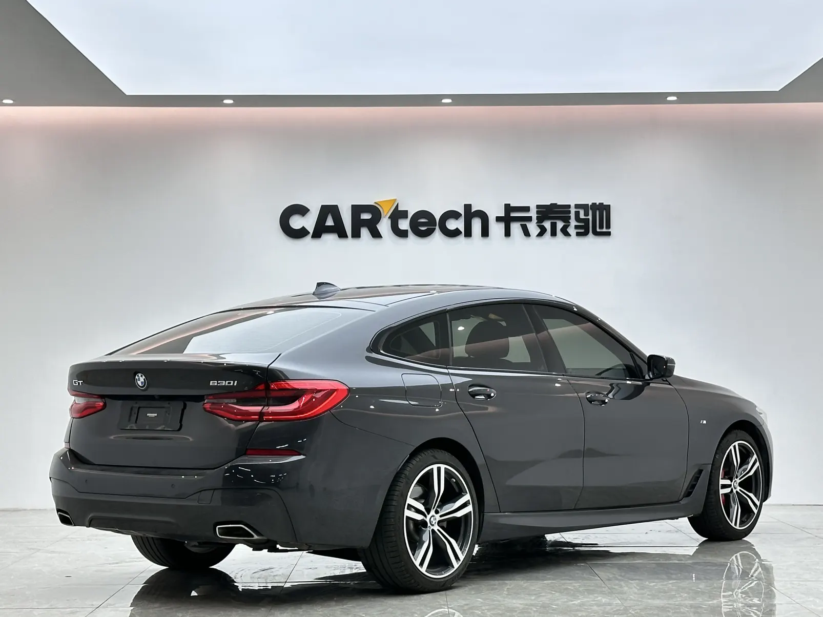 BMW 6GT, 2023 все фото