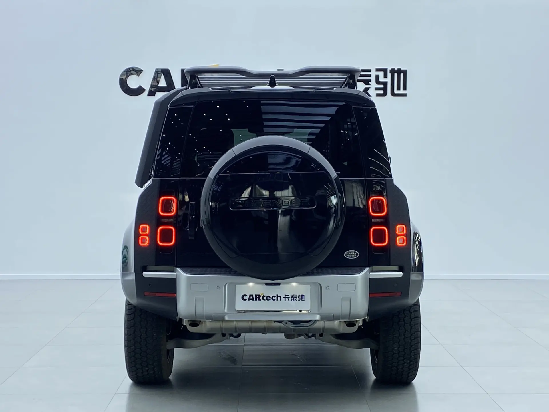 Land Rover Defender, 2025 2
