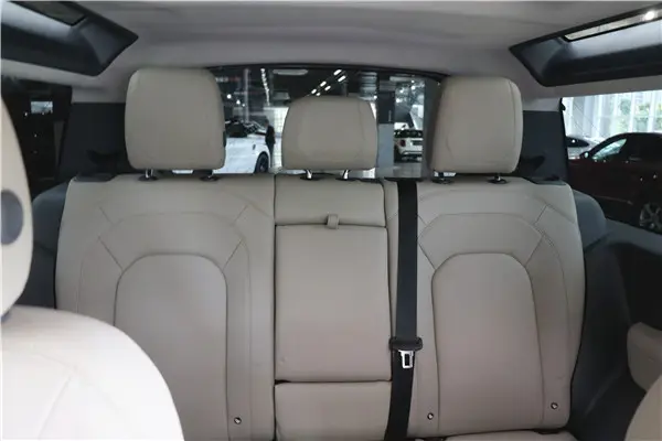 Land Rover Defender, 2023 6