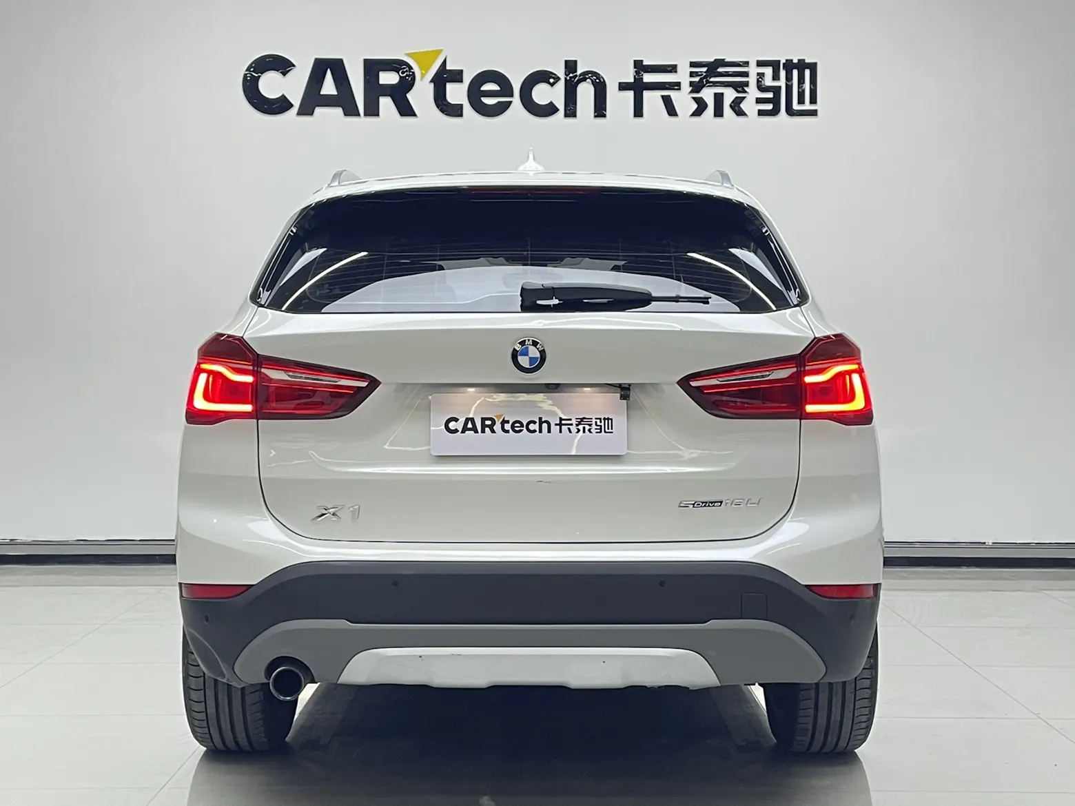 BMW X1, 2018 все фото