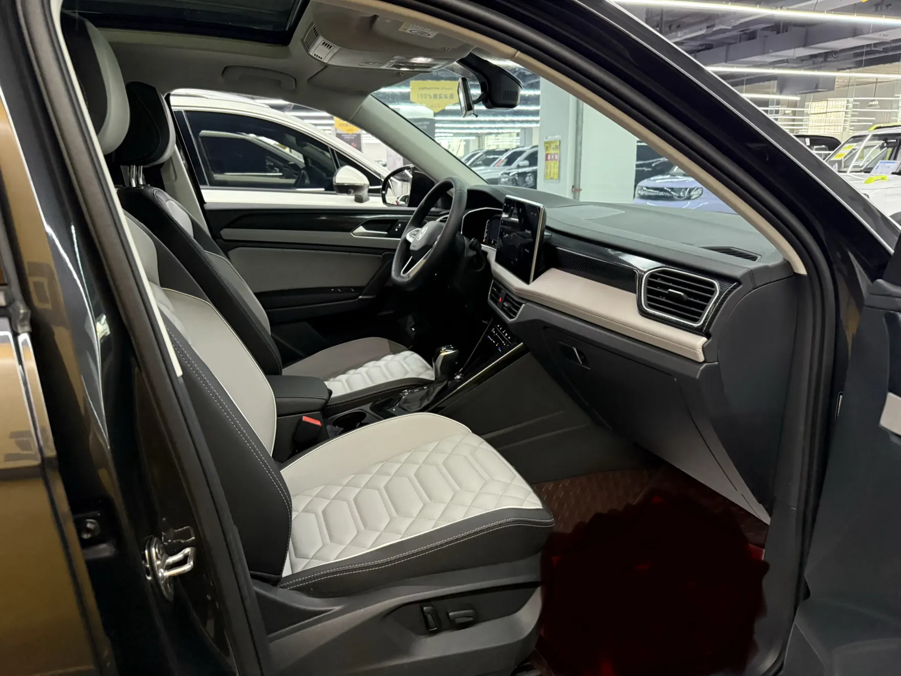 Volkswagen Tayron, 2025 12