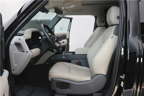 Land Rover Defender, 2023 все фото