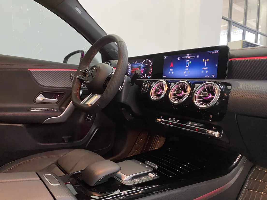 Mercedes-Benz A 200 L, 2023 28