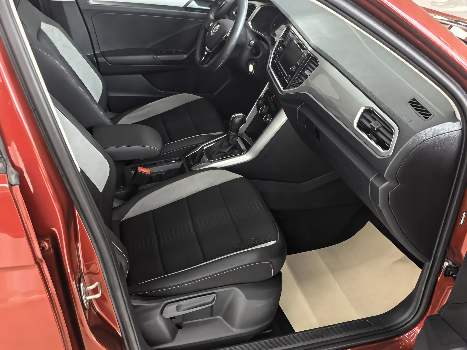 Volkswagen T-ROC, 2020 12