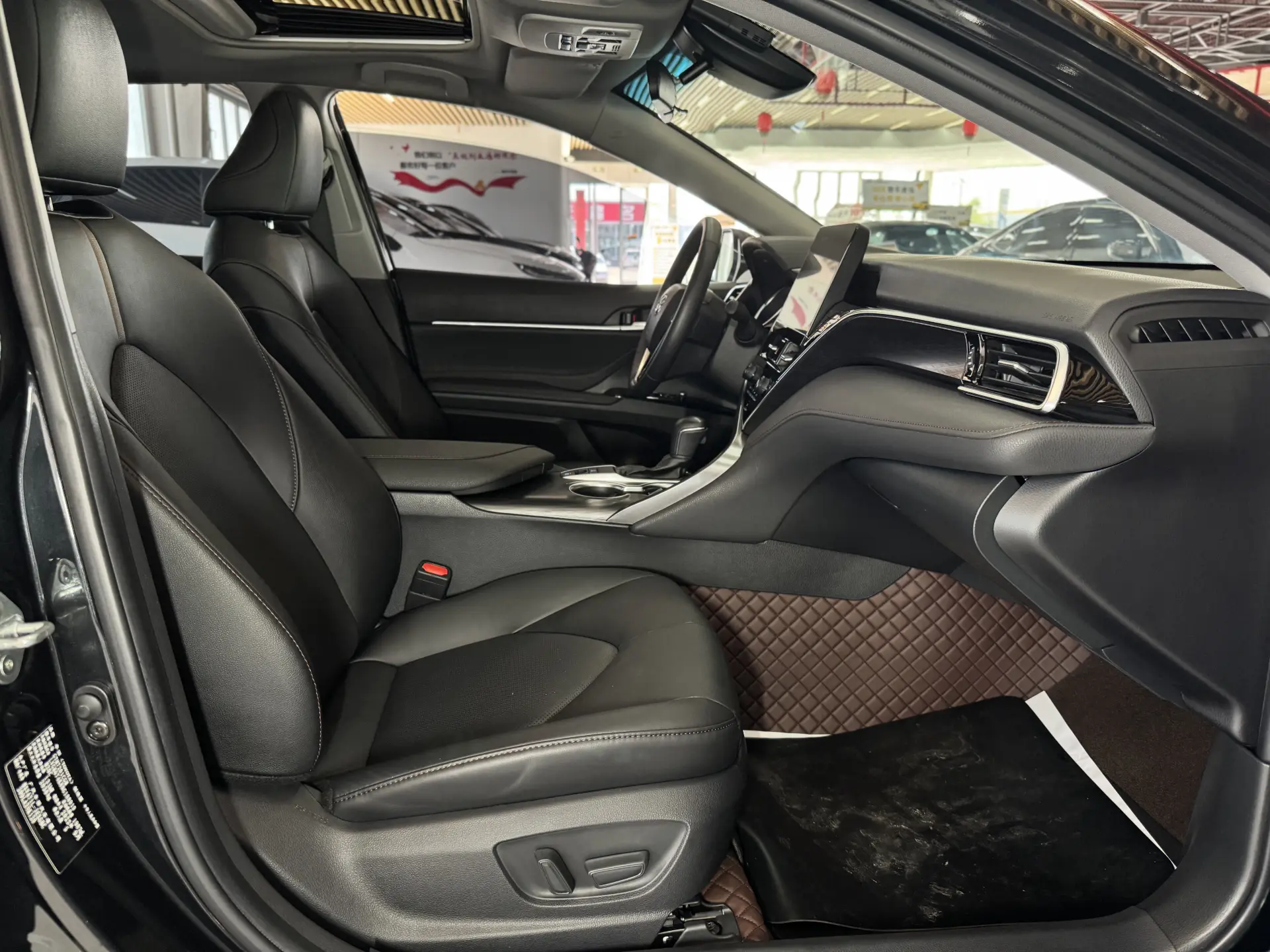 Toyota Camry, 2023 18